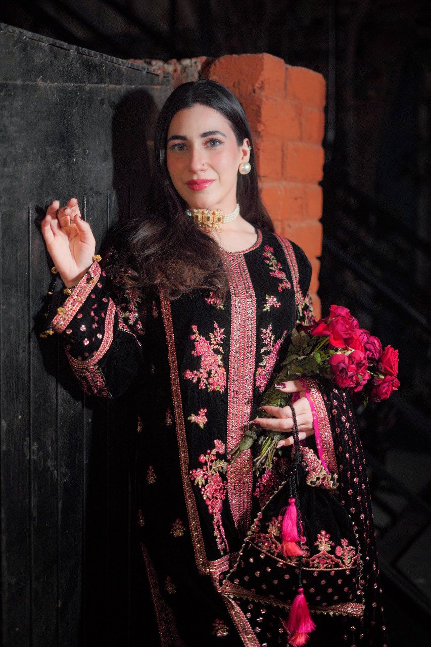 Aneelas Luxury Lawn Embroidered Suit 3 Piece Unstitched - Oceans Lawn - Image 4
