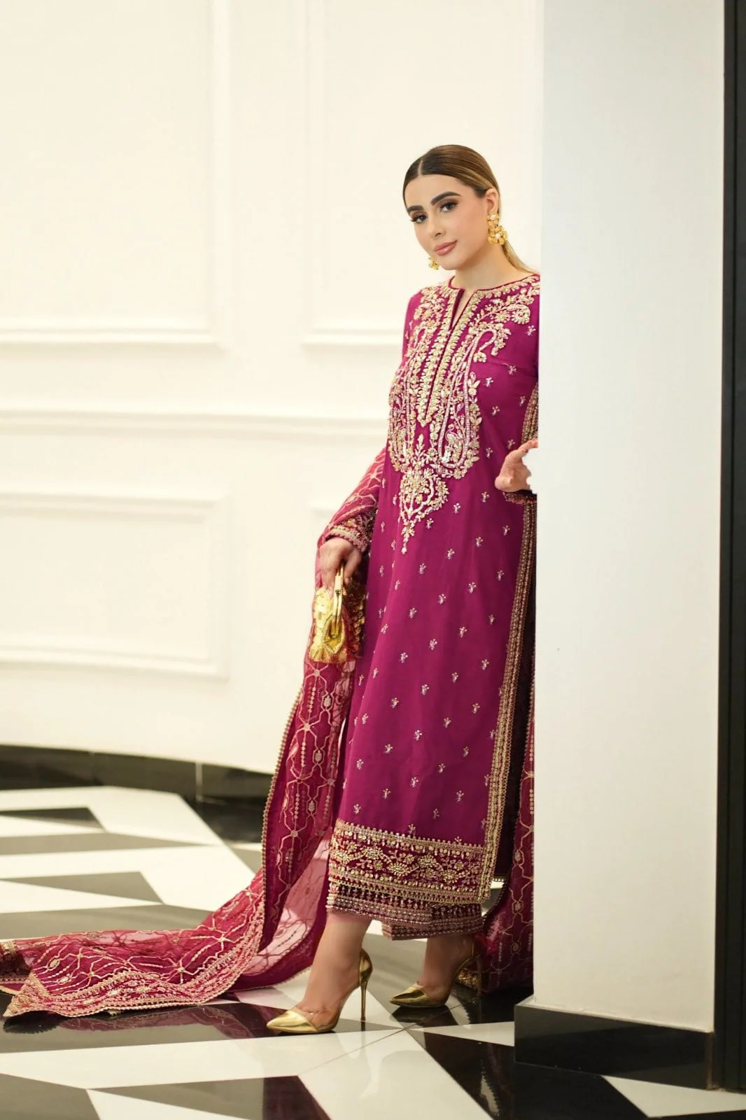Aneelas Wedding Luxury Embroidered Hand Emblishment Collection ZINIA 987 - Image 3