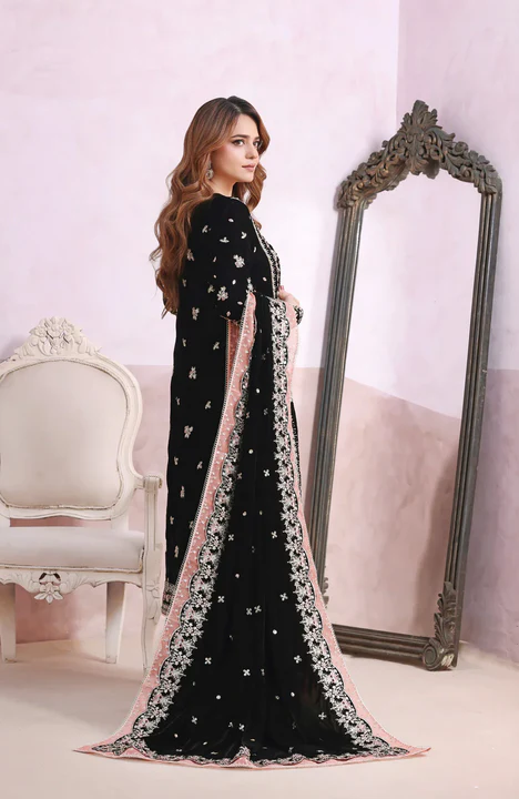 Aneelas Wedding Velvet Embroidered Unstitched Collection SM-01 - Image 6