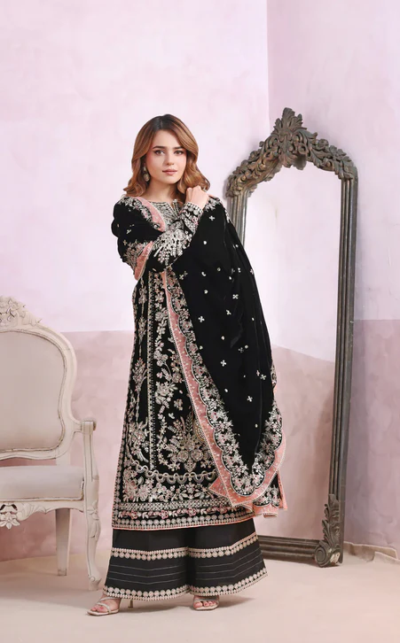 Aneelas Wedding Velvet Embroidered Unstitched Collection SM-01 - Image 7