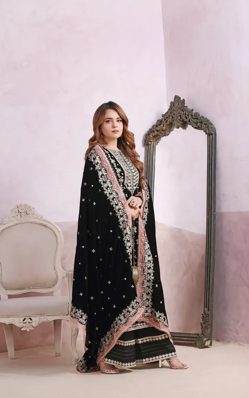 Aneelas Wedding Velvet Embroidered Unstitched Collection SM-01 - Image 8