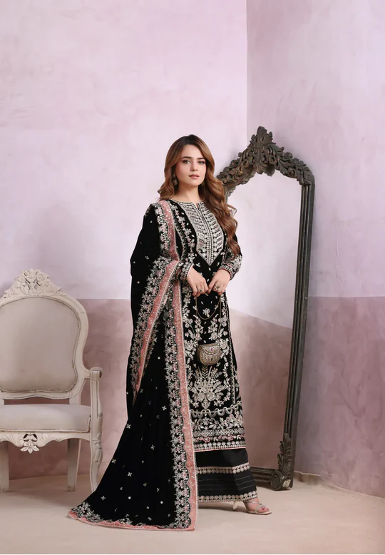 Aneelas Wedding Velvet Embroidered Unstitched Collection SM-01 - Image 9