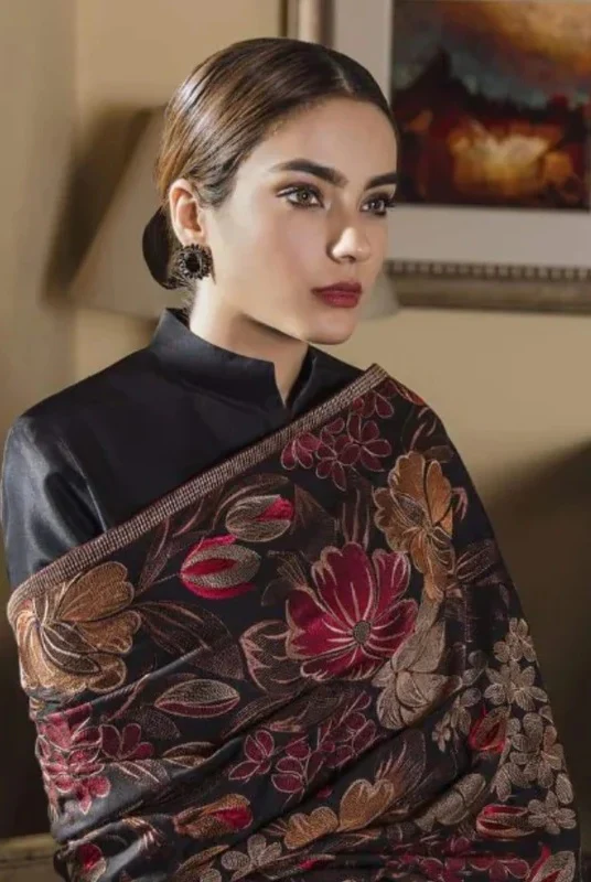 Bareeze Luxury Karandi Shawl Full Embroidered 2026 gulmina - Image 2