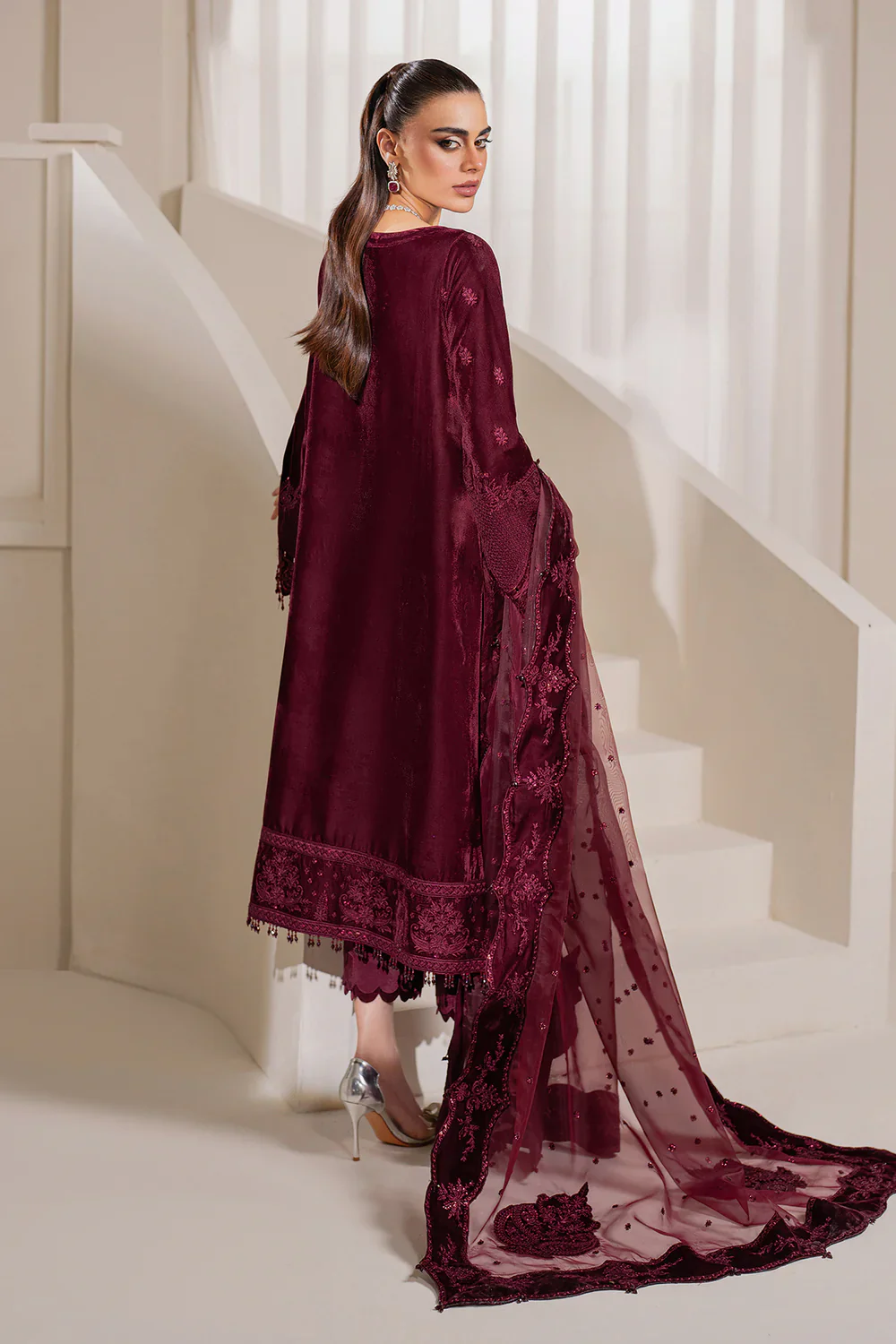 Baroque Luxury Embroidered Velvet Suits 3 Pcs Unstitched UF-758 - Image 4
