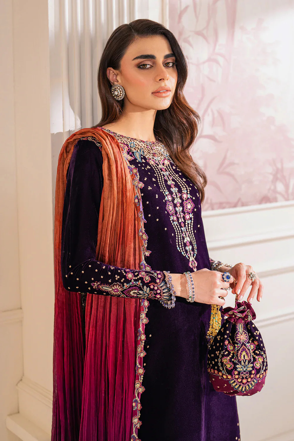 Baroque Luxury Formals Velvet Collection Unstitched UF-748 - Image 5