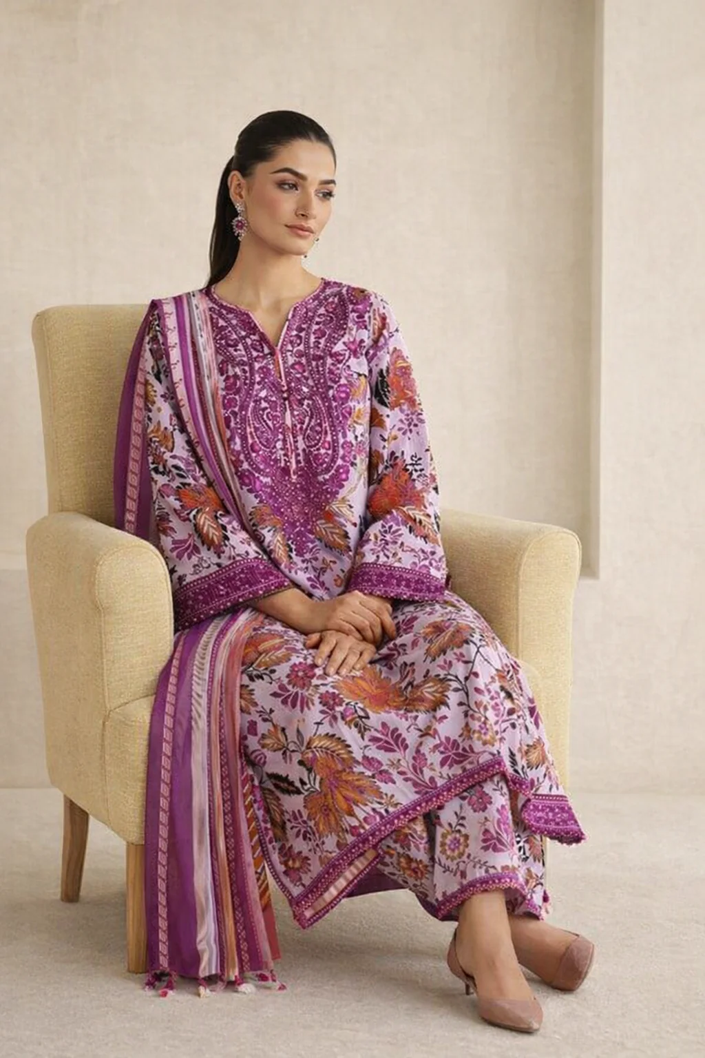 Baroque Luxury Lawn Embroidered & Printed Suit UE-4328 - Image 3