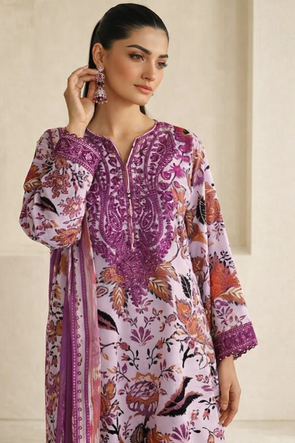 Baroque Luxury Lawn Embroidered & Printed Suit UE-4328 - Image 4