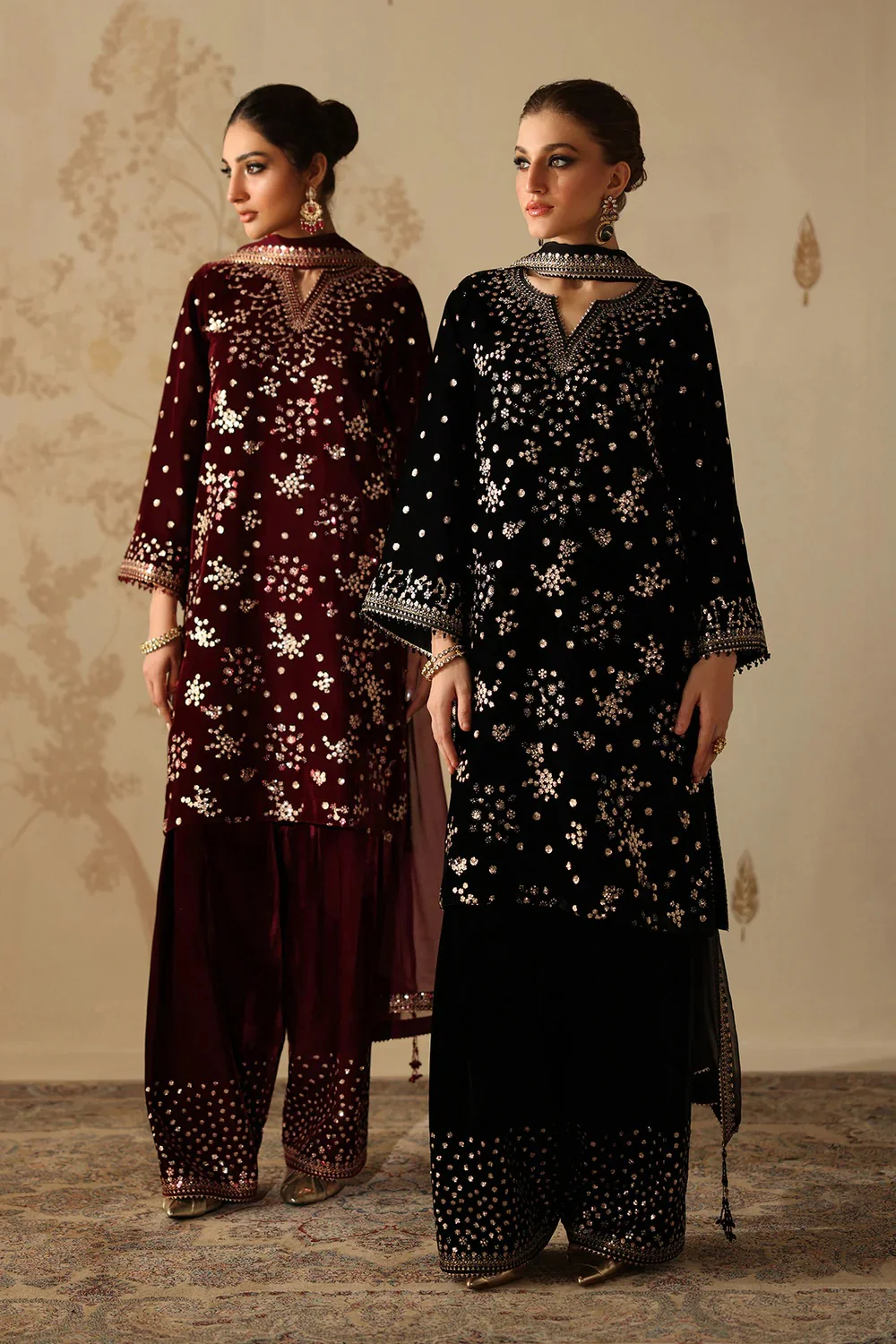 Baroque UF-4316 - Luxury Velvet Embroidered 3 Piece Unstitched - Image 3