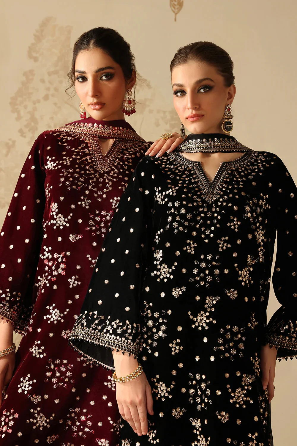 Baroque UF-4316 - Luxury Velvet Embroidered 3 Piece Unstitched - Image 6