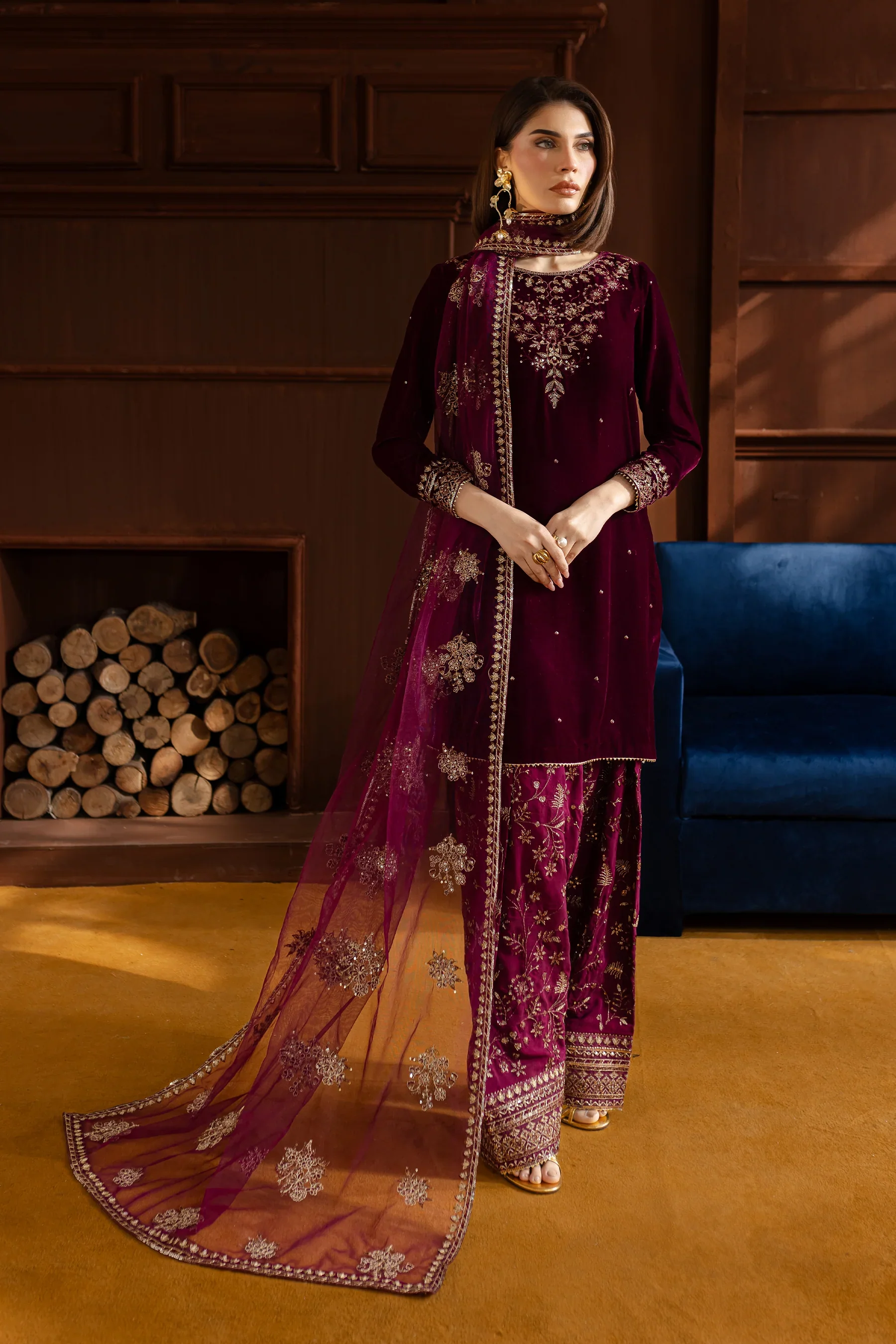 Batik Luxury Velvet Embroidered Collection Amar 3Pc - Velvet Luxe - Image 3