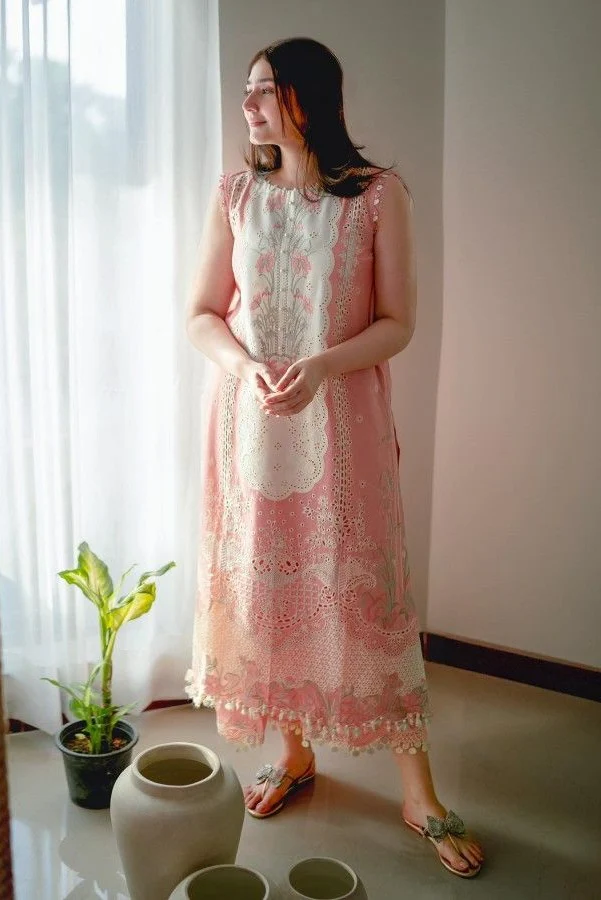 Bin Ilyas Luxury Lawn Embroidered 3 Piece Unstitched 216 - A KLARA - Image 3
