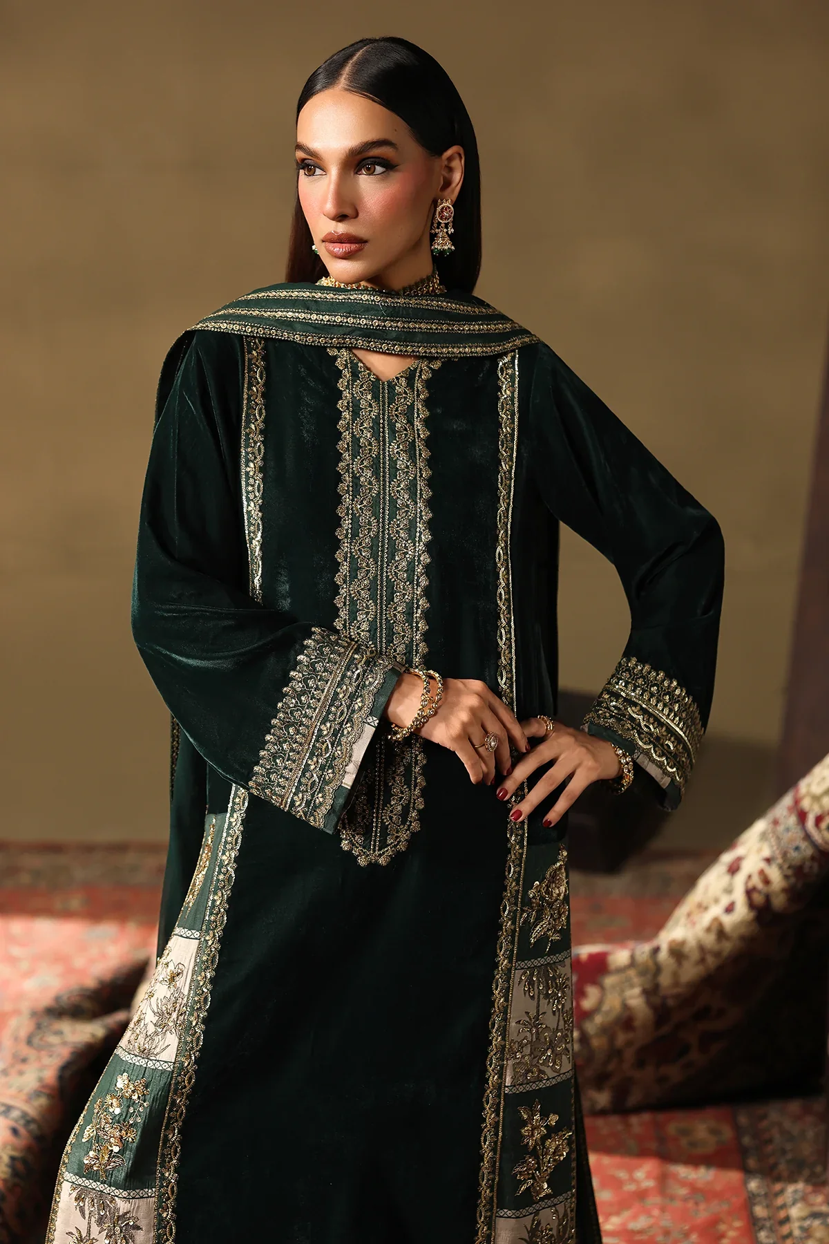 Charizma Signora Unstitched Premium Velvet Collection CVT5-05 - Image 6