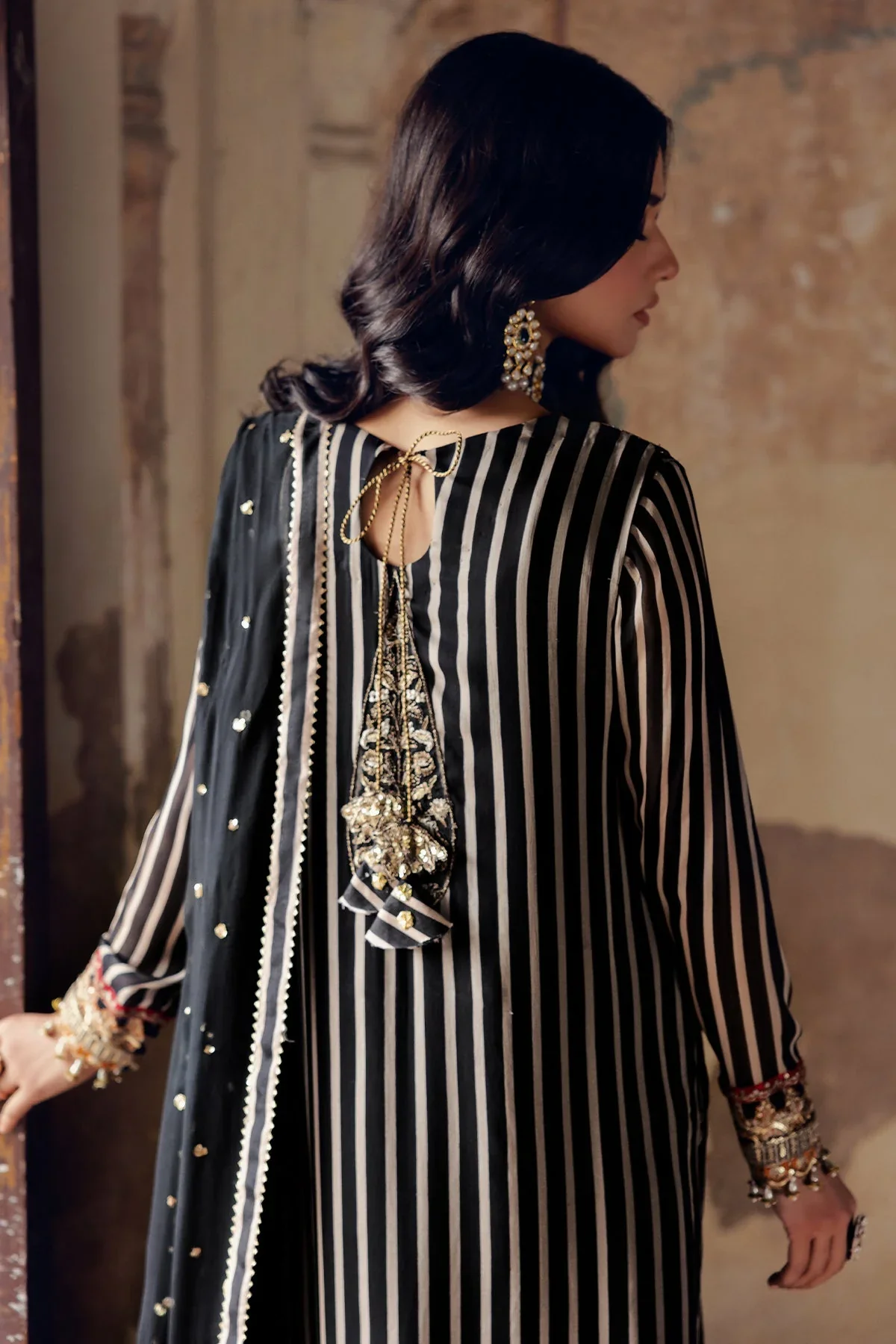 Charizma Vasal Embroidered Luxury Chiffon Unstitched 3Pc Suit VSL5-18 - Image 6