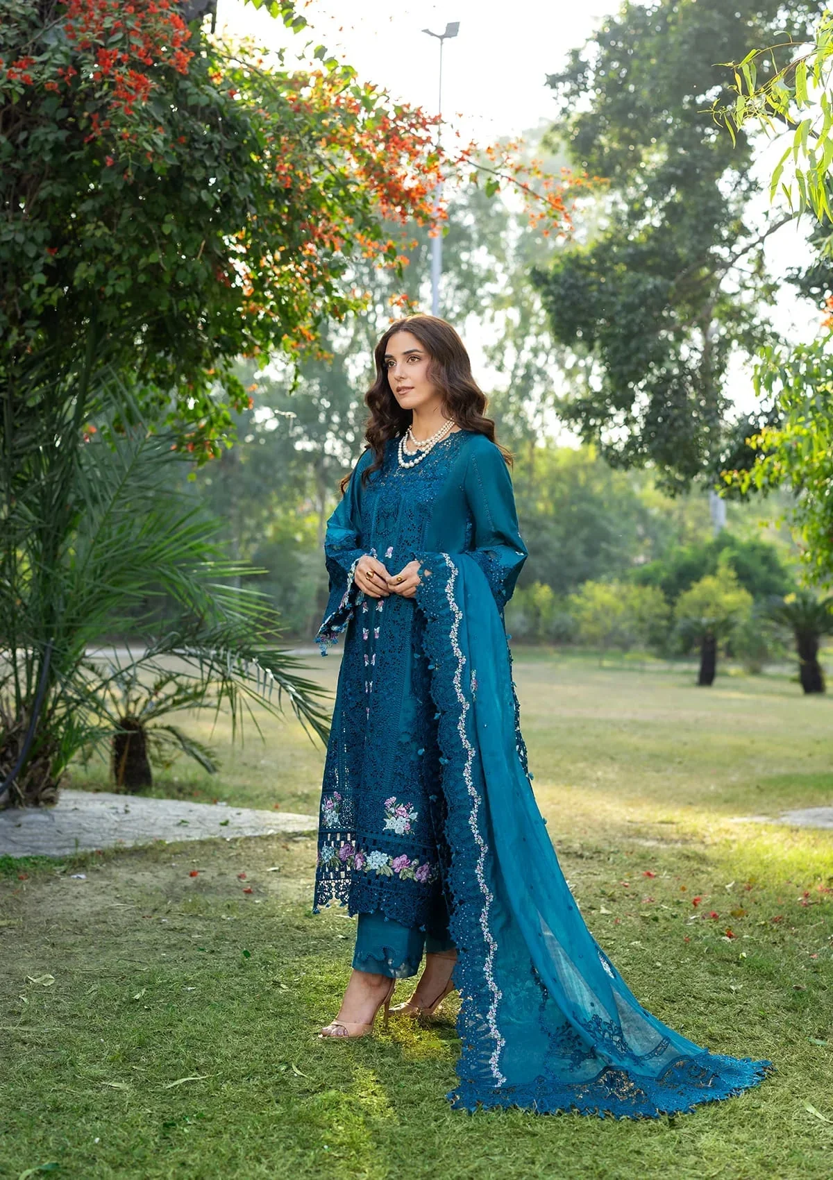 Elaf Premium Embroidered Luxury Lawn Unstitched 3Pc Suit ELY-06 SAPPHIRE - Image 4