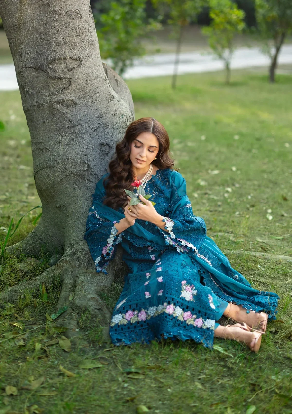 Elaf Premium Embroidered Luxury Lawn Unstitched 3Pc Suit ELY-06 SAPPHIRE - Image 8