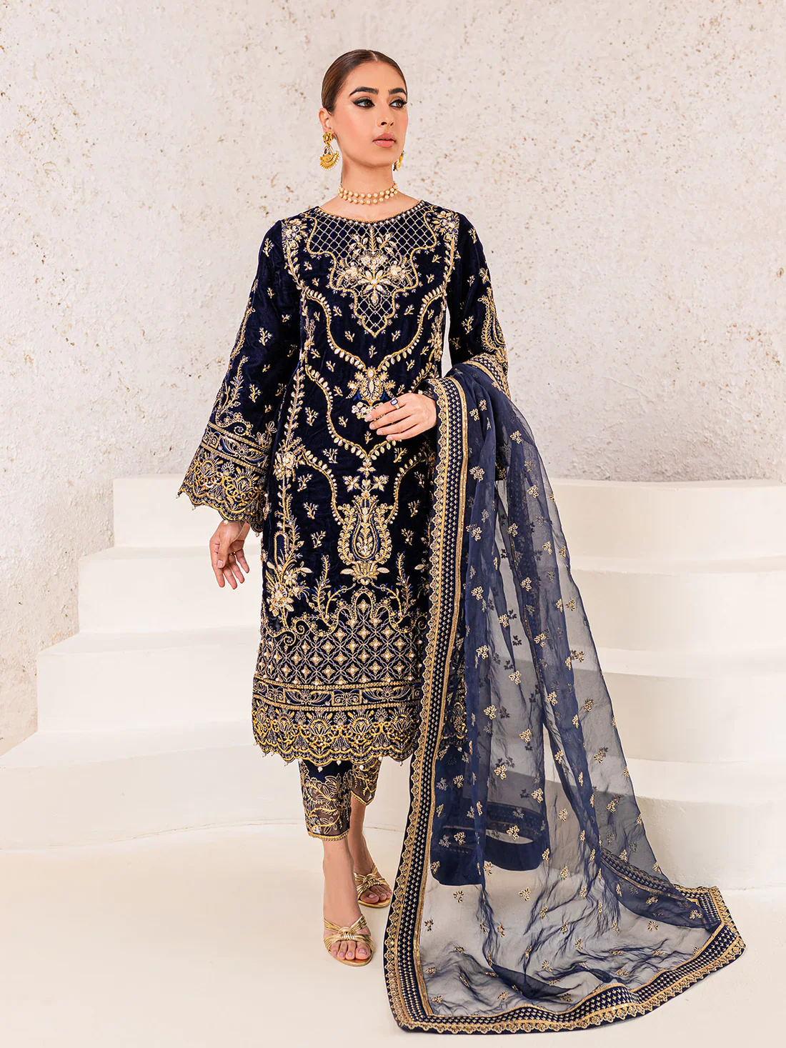 Gulaal Embroidered Velvet Suits Unstitched 3 Piece INSIYAH 03 - Image 2