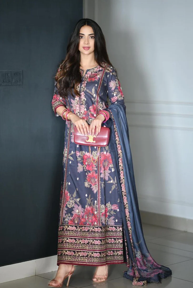 Iznik Festive Embroidered Lawn Unstitched 3Pc Suit SFL-12 Resplendence - Image 2