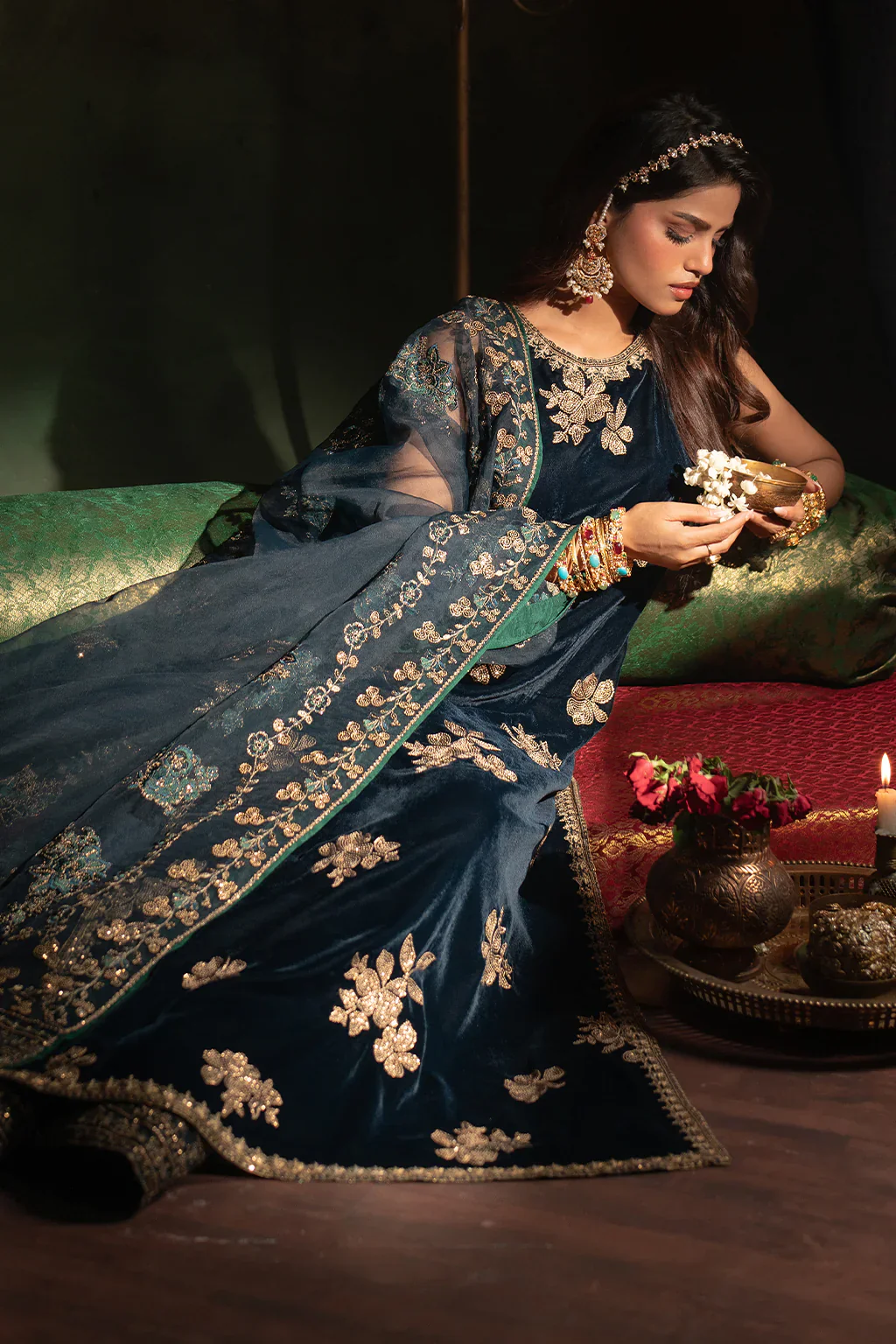 Iznik Luxury 9000 Micro Velvet Embroidered Suits Unstitched IV-51 - Image 8
