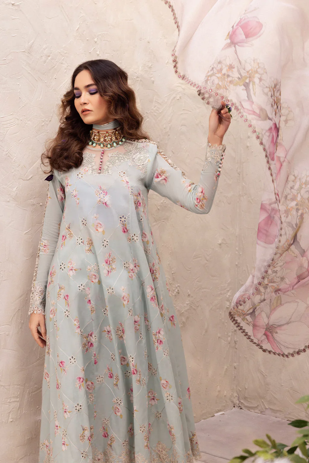 Iznik Luxury Lawn Embroidered Unstitched Collection DL -10 - Image 5