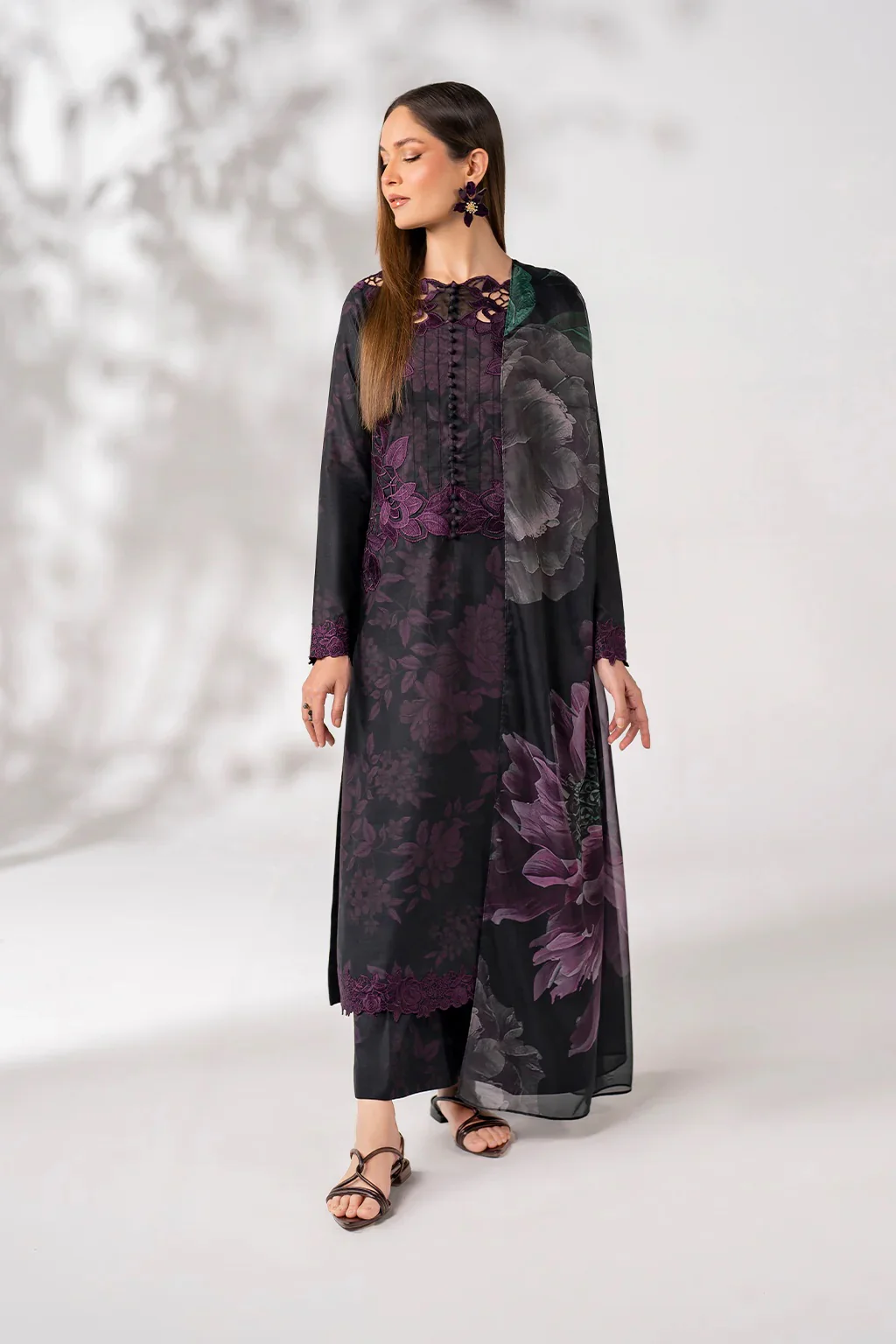 Iznik Luxury Lawn Unstitched 3 Piece UE-270 - Image 3