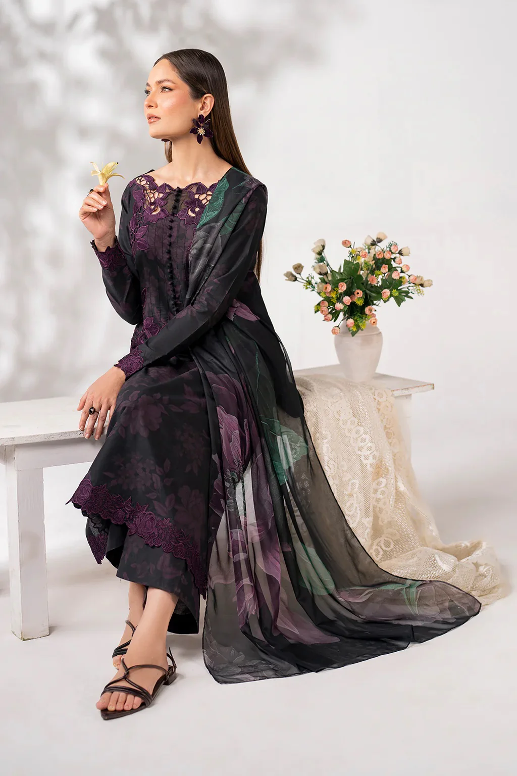 Iznik Luxury Lawn Unstitched 3 Piece UE-270 - Image 7