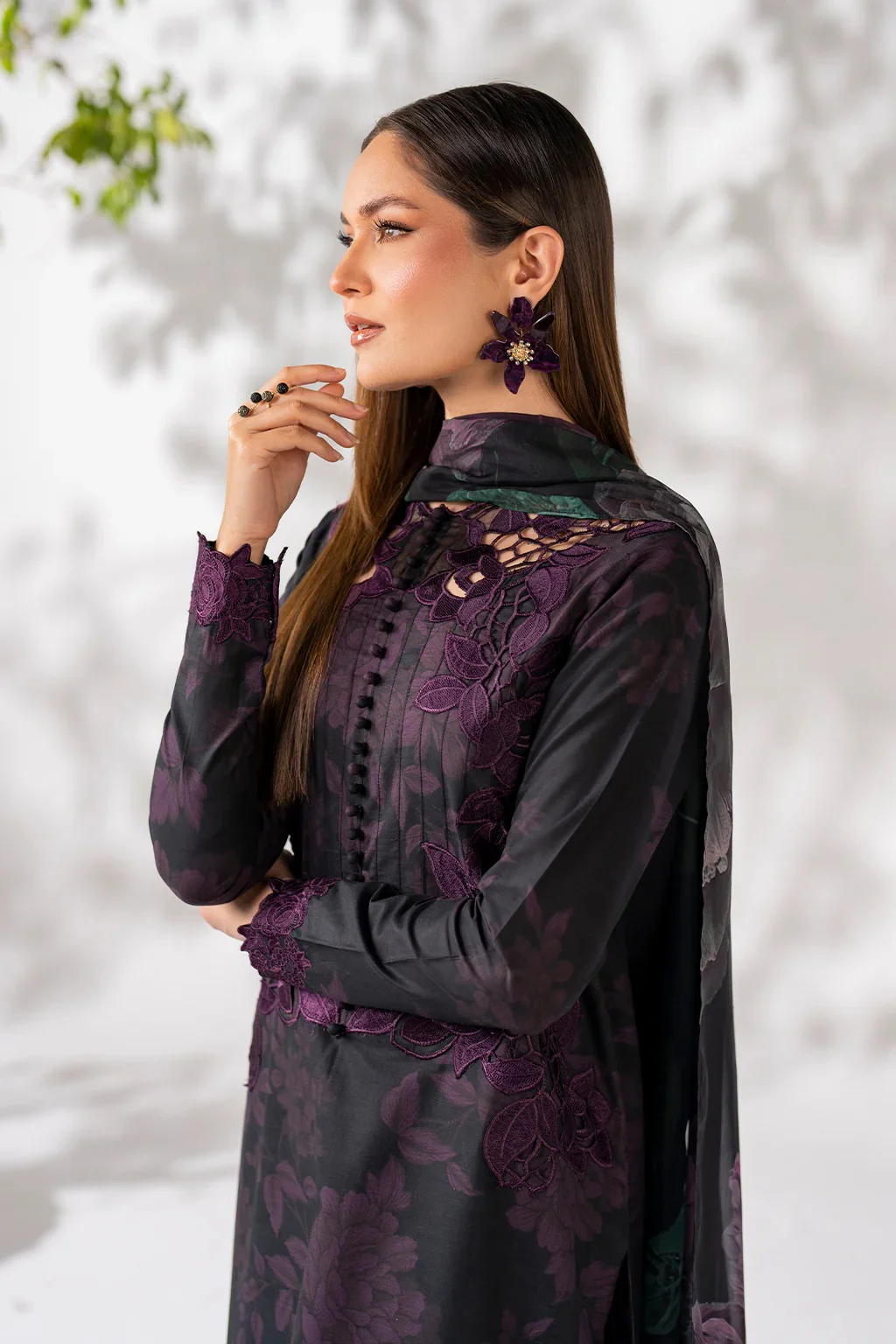 Iznik Luxury Lawn Unstitched 3 Piece UE-270 - Image 9