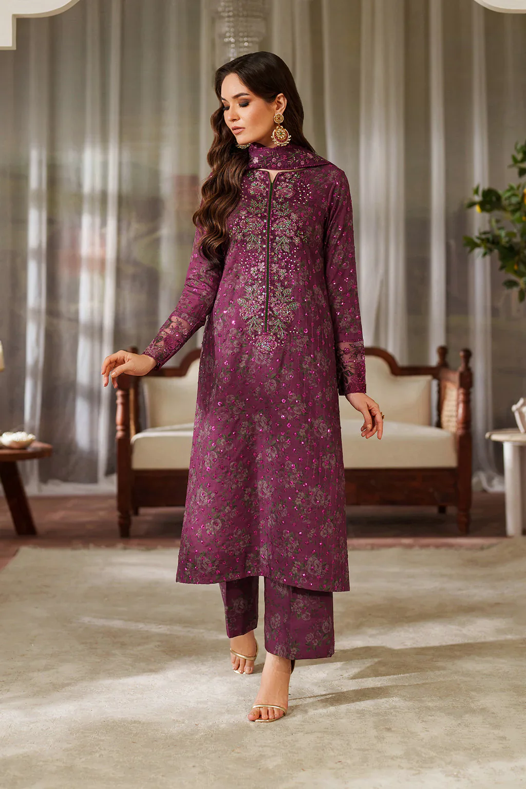 Iznik Luxury Printed & Embroidered Unstitched Lawn Suit UE-538 Magenta - Image 3