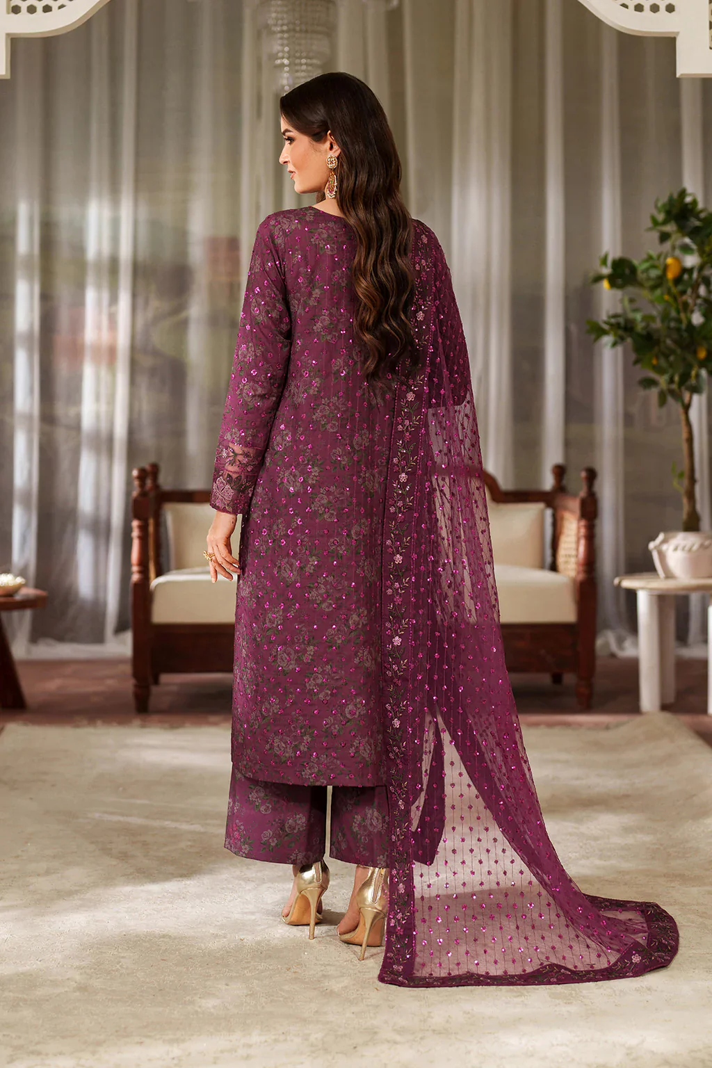 Iznik Luxury Printed & Embroidered Unstitched Lawn Suit UE-538 Magenta - Image 5