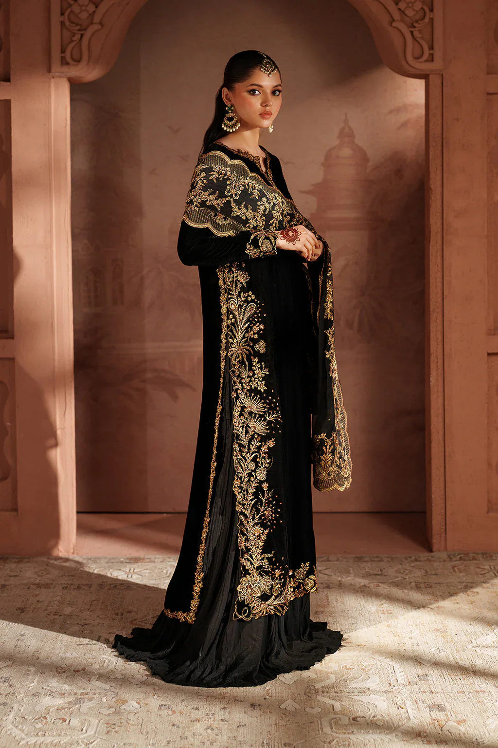 Iznik Luxury Velvet Embroidered Collection IV-62 Embroidered Velvet - Image 4