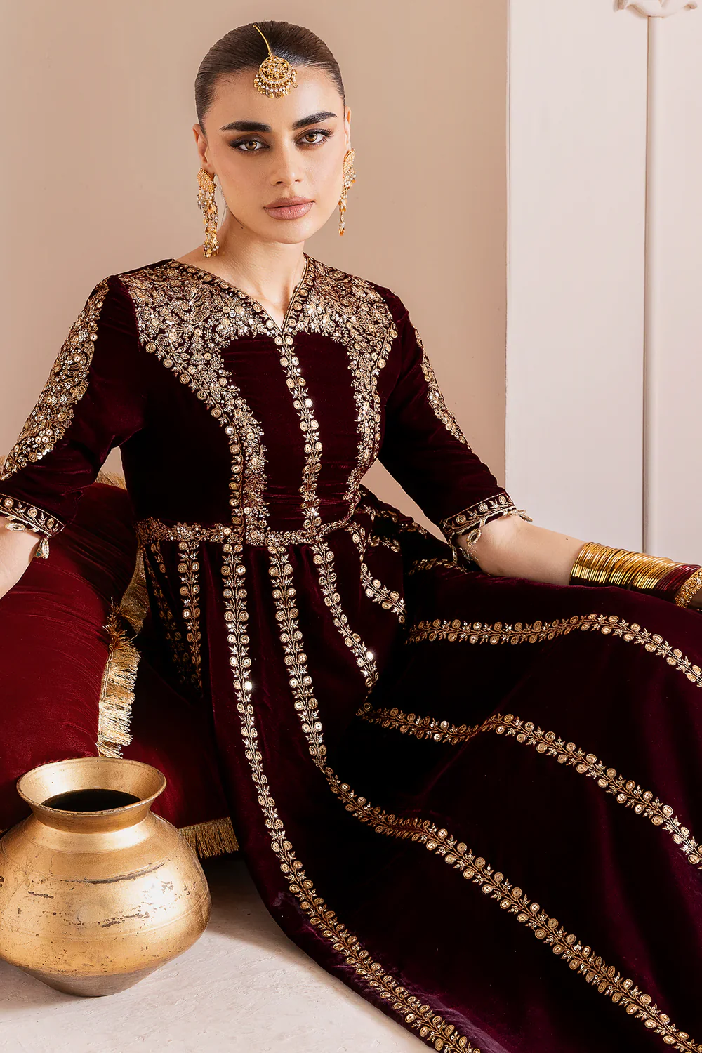 Jazmin Chandani Embroidered Velvet Unstitched 3Pc Maxi CVF D-12 - Image 11