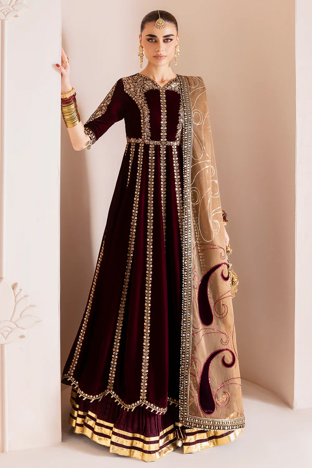 Jazmin Chandani Embroidered Velvet Unstitched 3Pc Maxi CVF D-12 - Image 3