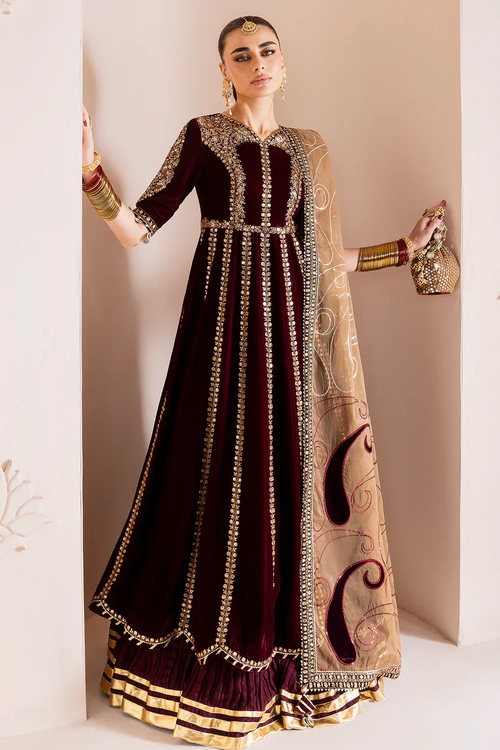 Jazmin Chandani Embroidered Velvet Unstitched 3Pc Maxi CVF D-12 - Image 4