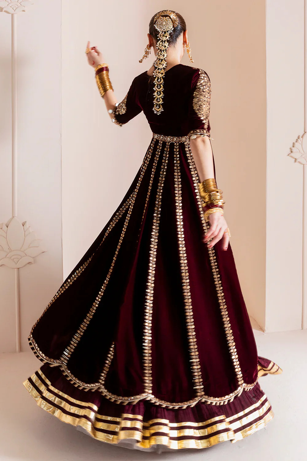 Jazmin Chandani Embroidered Velvet Unstitched 3Pc Maxi CVF D-12 - Image 5