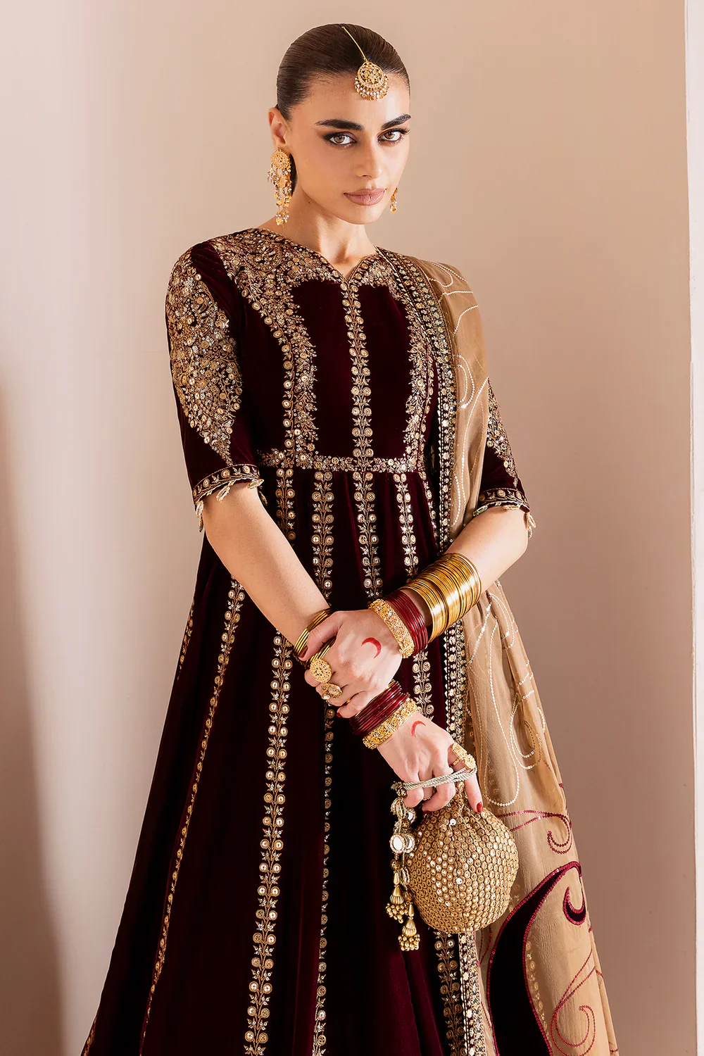 Jazmin Chandani Embroidered Velvet Unstitched 3Pc Maxi CVF D-12 - Image 9