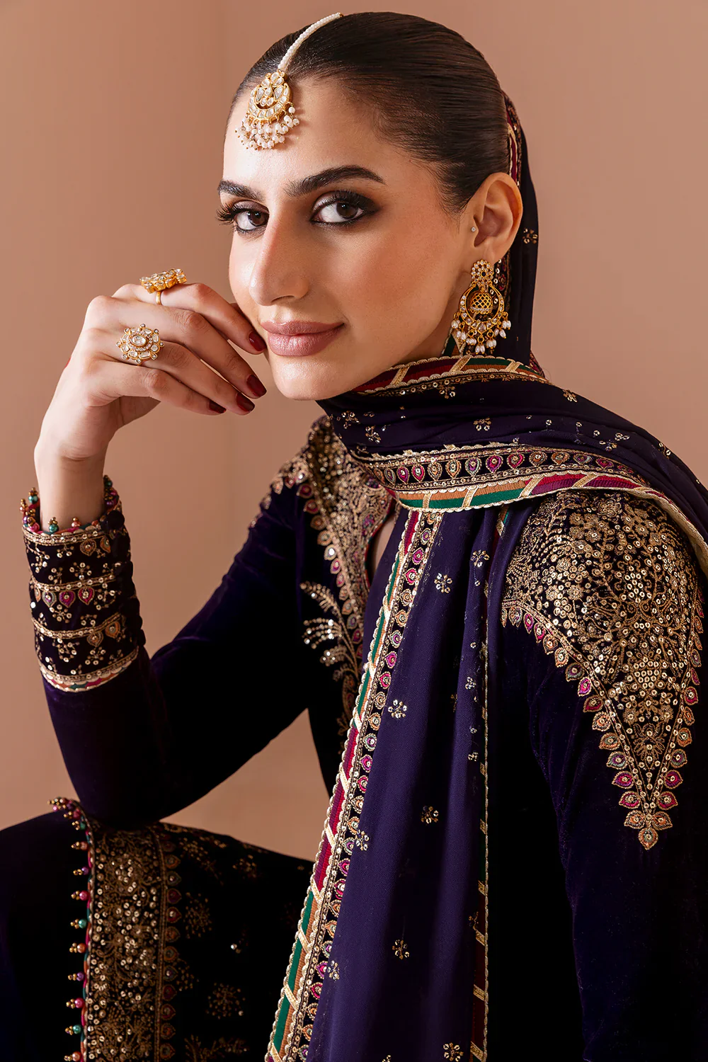 Jazmin Embroidered Velvet Formal 3 Pieces Unstitched CVF D-08 Nilofer - Image 6