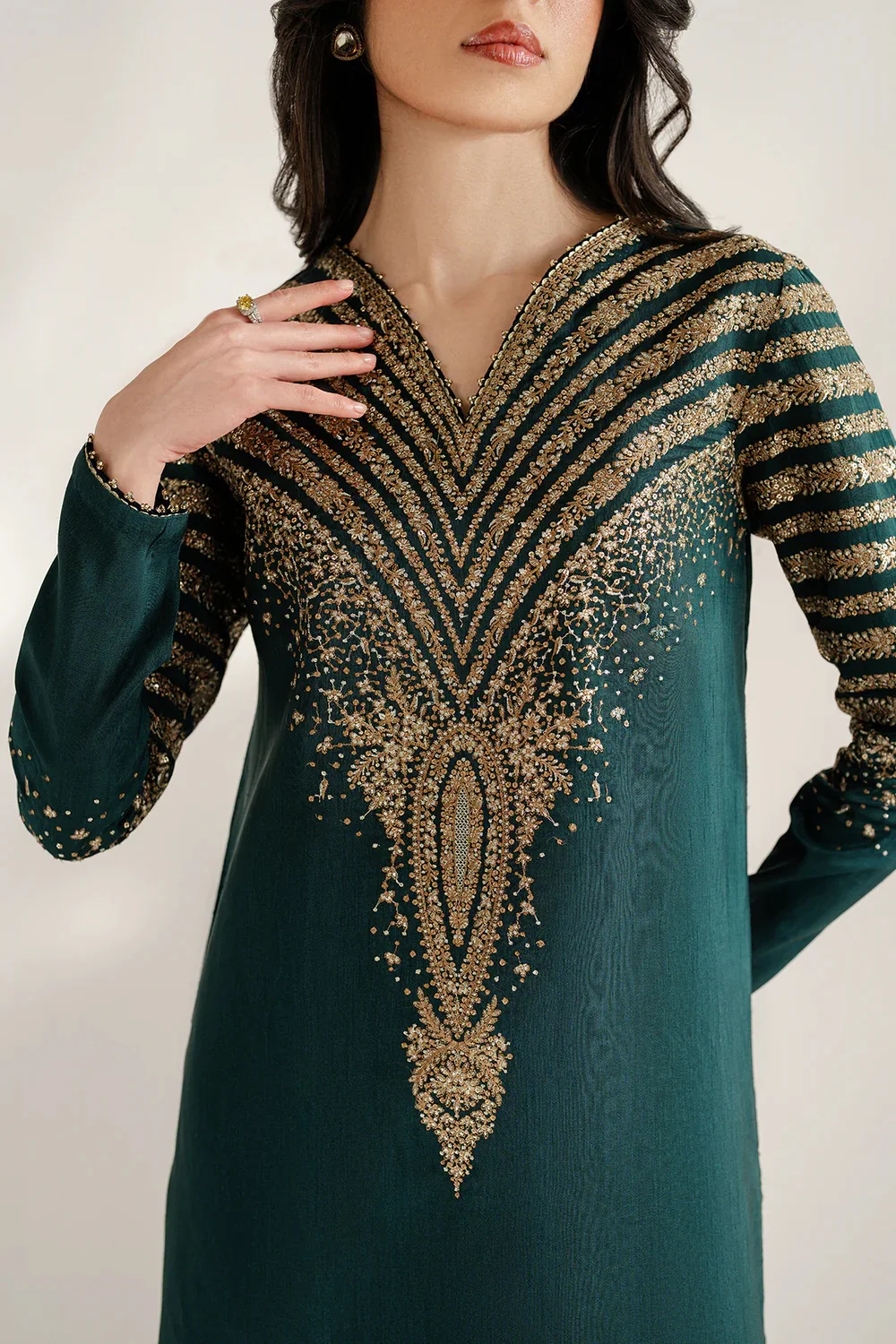 Jazmin Luxury Raw Silk Embroidered Unstitched 3 Piece - UR - 7056 - Image 4
