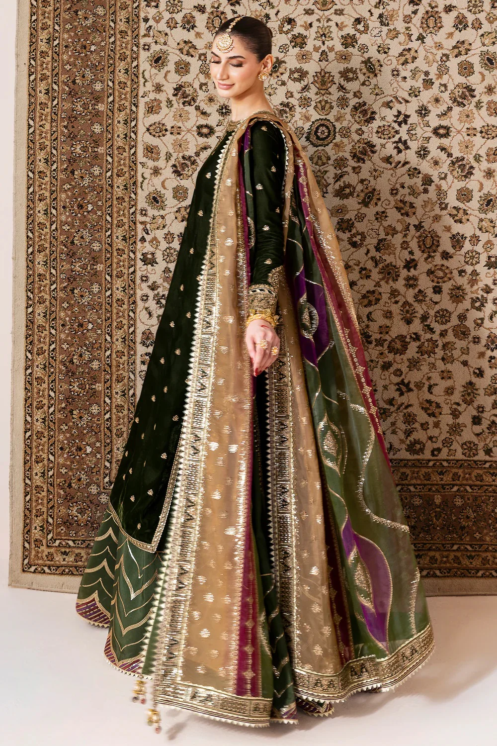 Jazmin Luxury Velvet Embroidered 3 Piece Unstitched - CVF D-09 - Image 3