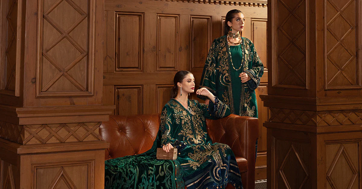 Luxe by Maria B Unstitched Embroidered Velvet 3 Piece MB25LW D2 With Palaichi Shawl - Image 6