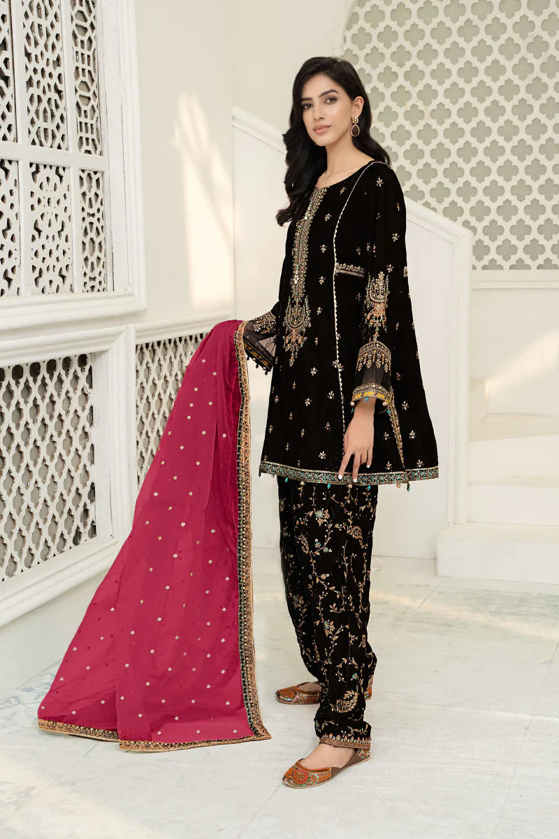 Maria.B Black Unstitched 3 Pc Formal Velvet Collection SF-W220 - Image 2