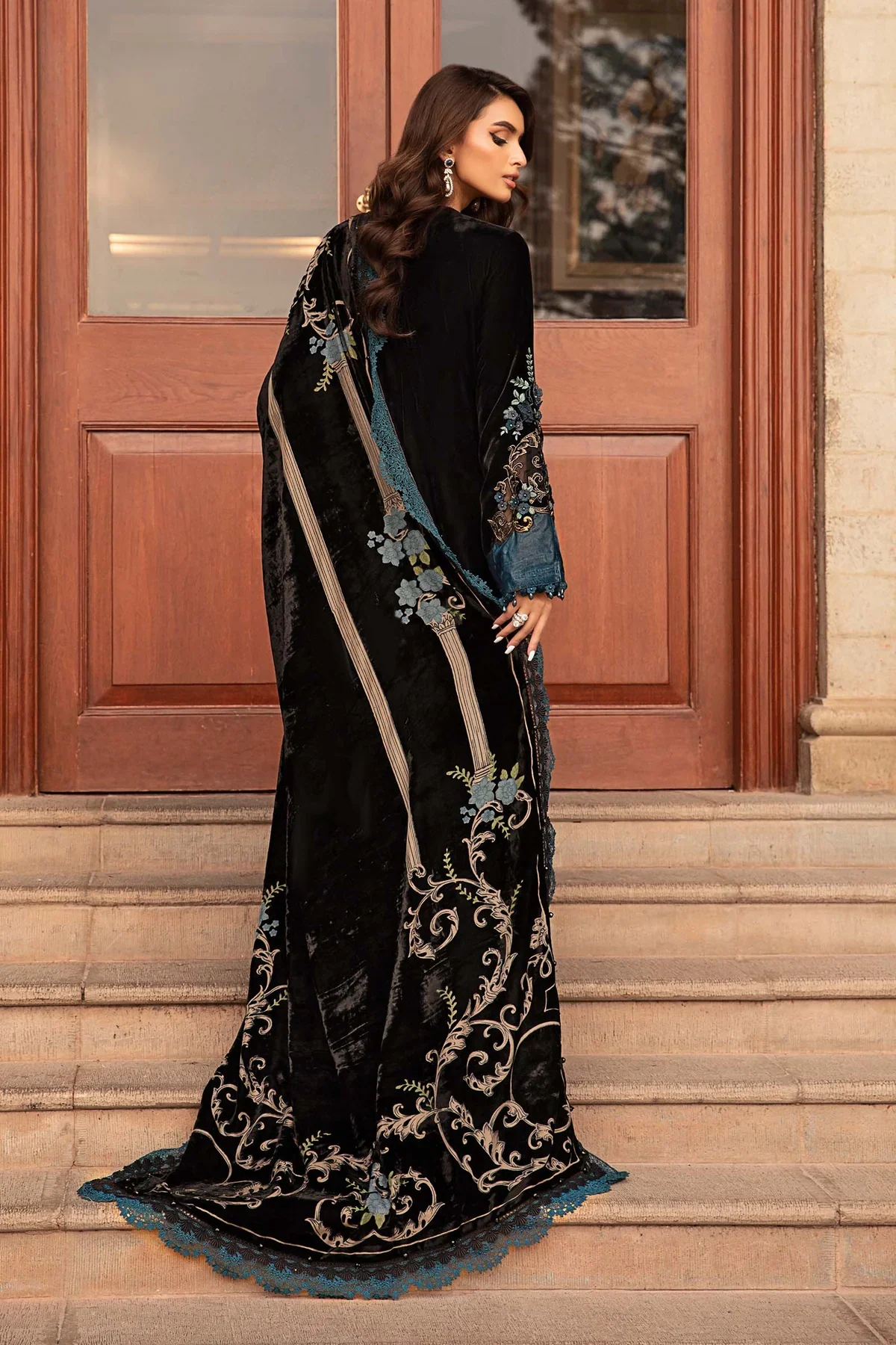 Maria.B Luxury Embroidered Velvet Collection Unstitched With Velvet Shawl - Image 4