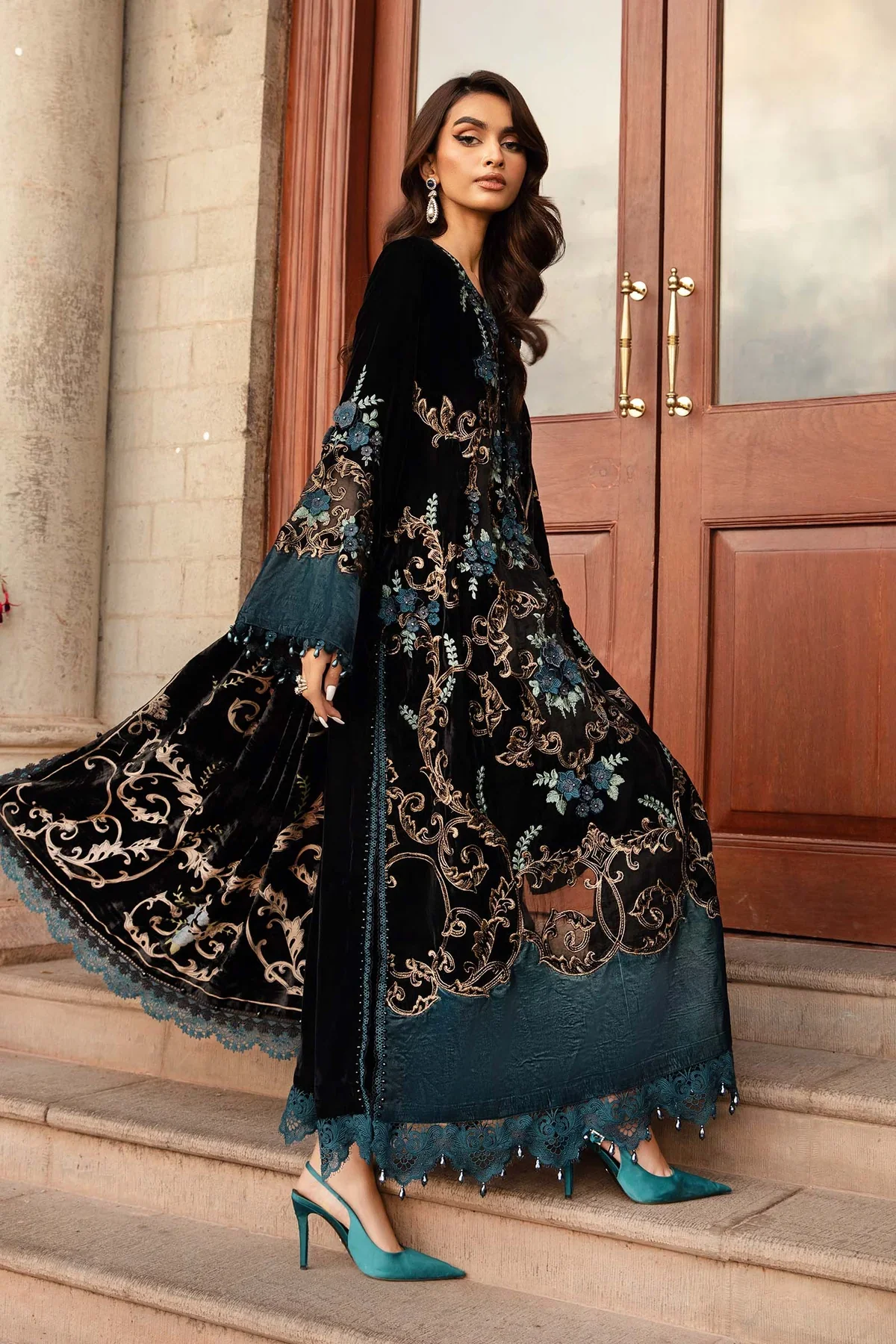 Maria.B Luxury Embroidered Velvet Collection Unstitched With Velvet Shawl - Image 7