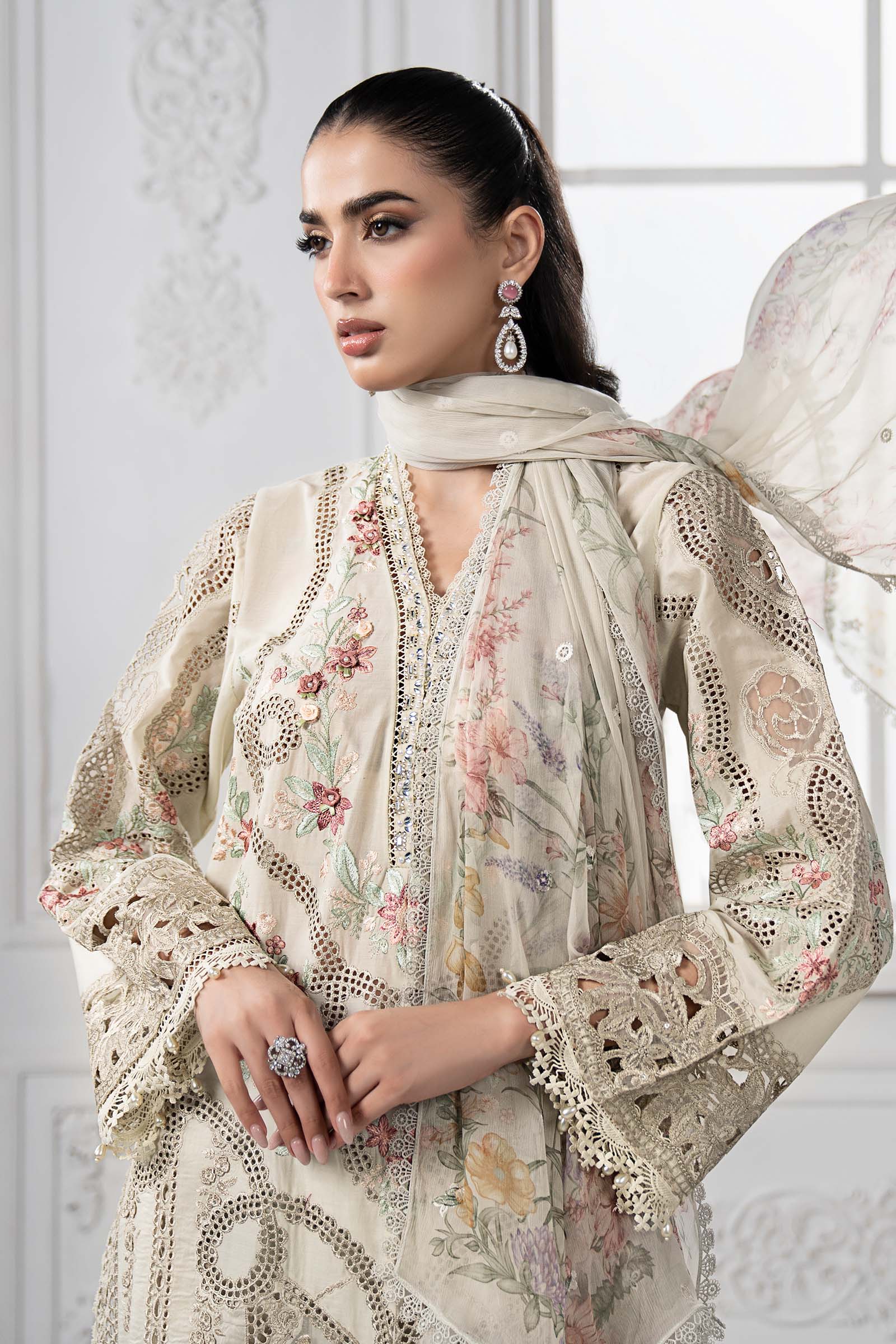Maria.B Luxury Lawn Embroidered 3 Piece Unstitched DS-2514-B Eid Collection - Image 7
