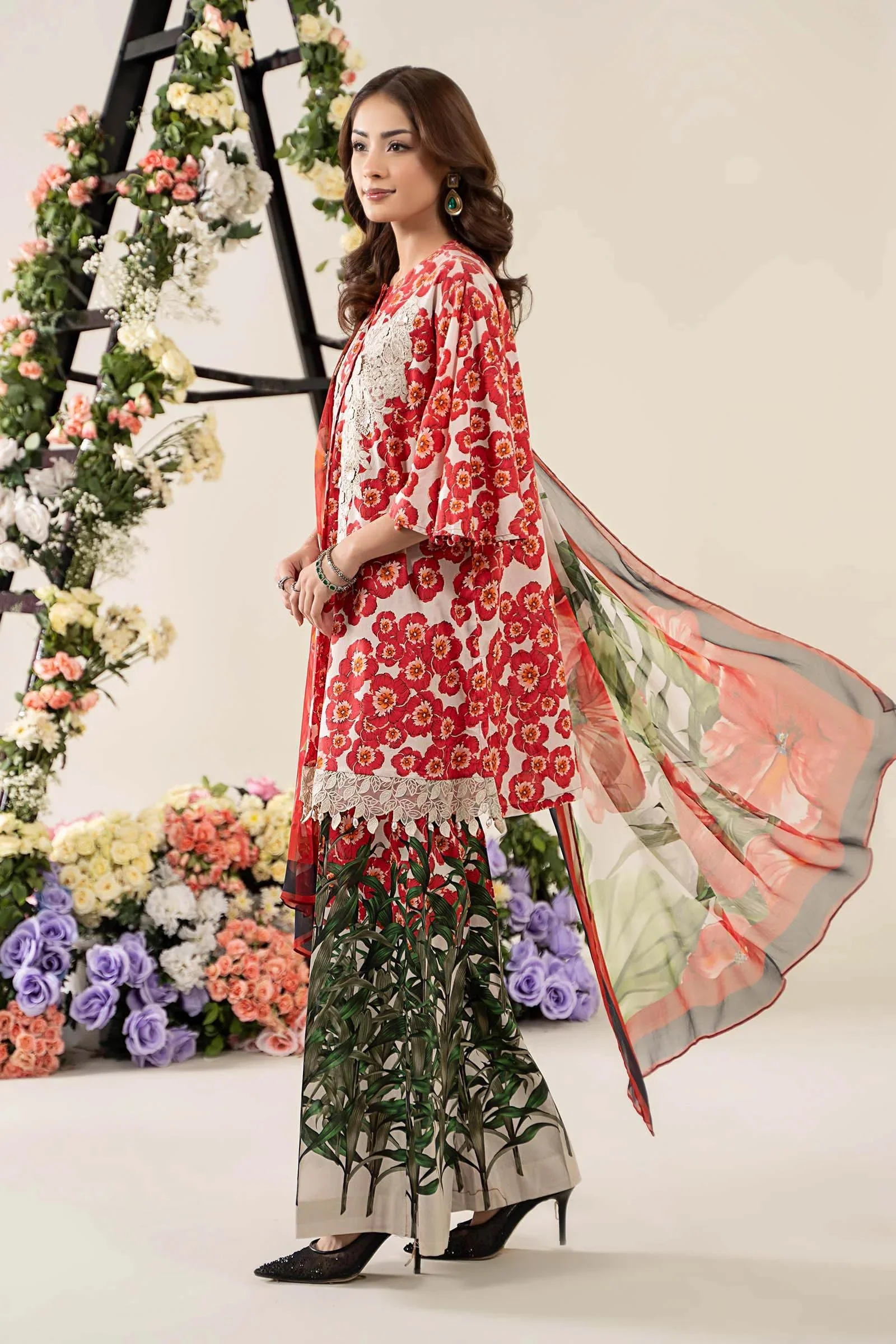 Maria.B - Luxury Lawn Embroidered 3 Piece Unstitched - MPS-2606-B - Image 7