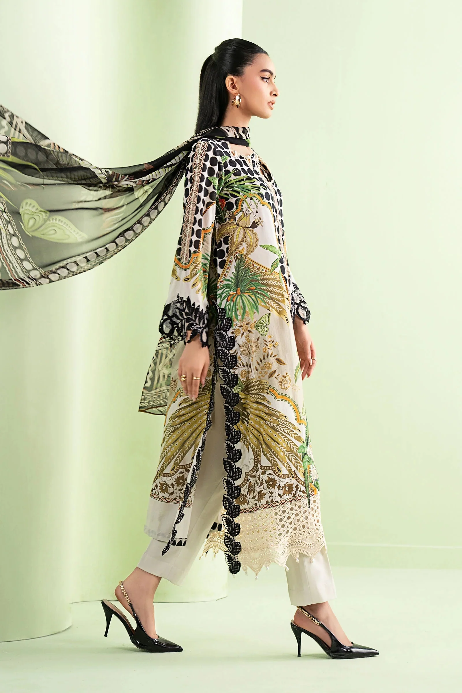Maria.B - Luxury Lawn Embroidered Unstitched 3 Piece - MPS-2905 - Image 3
