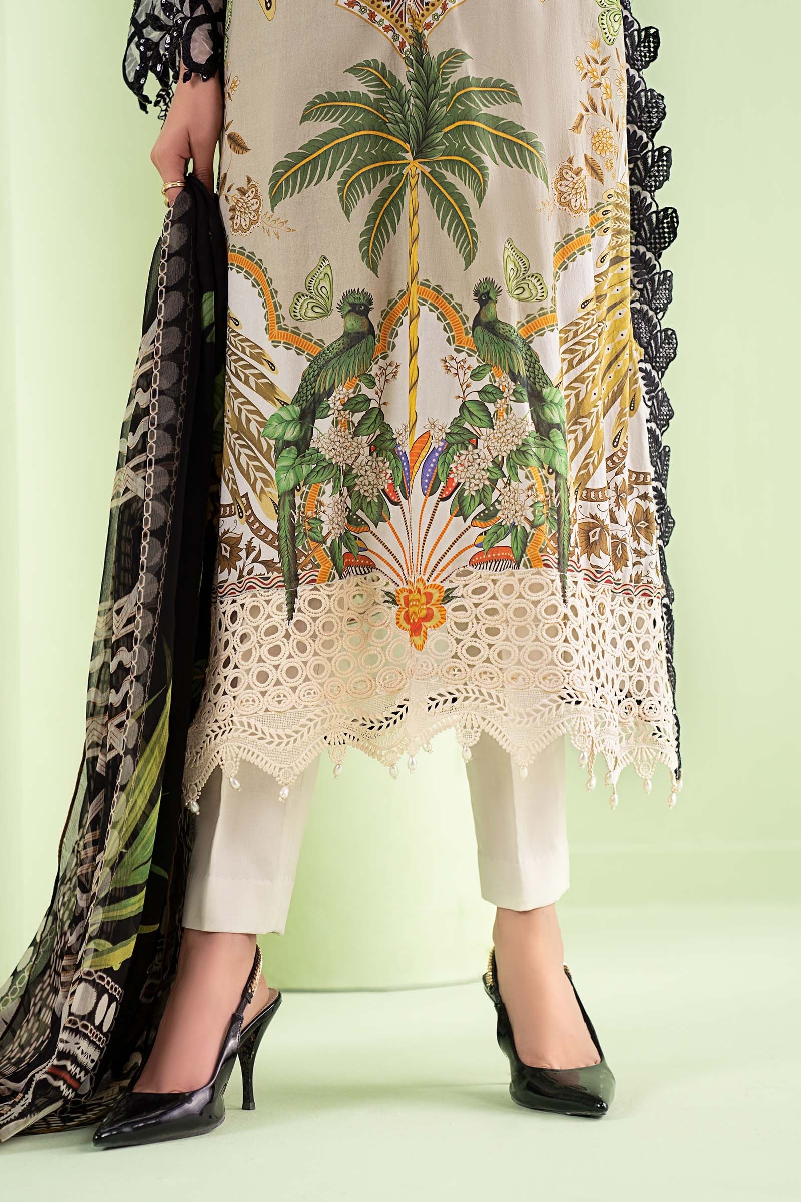 Maria.B - Luxury Lawn Embroidered Unstitched 3 Piece - MPS-2905 - Image 4