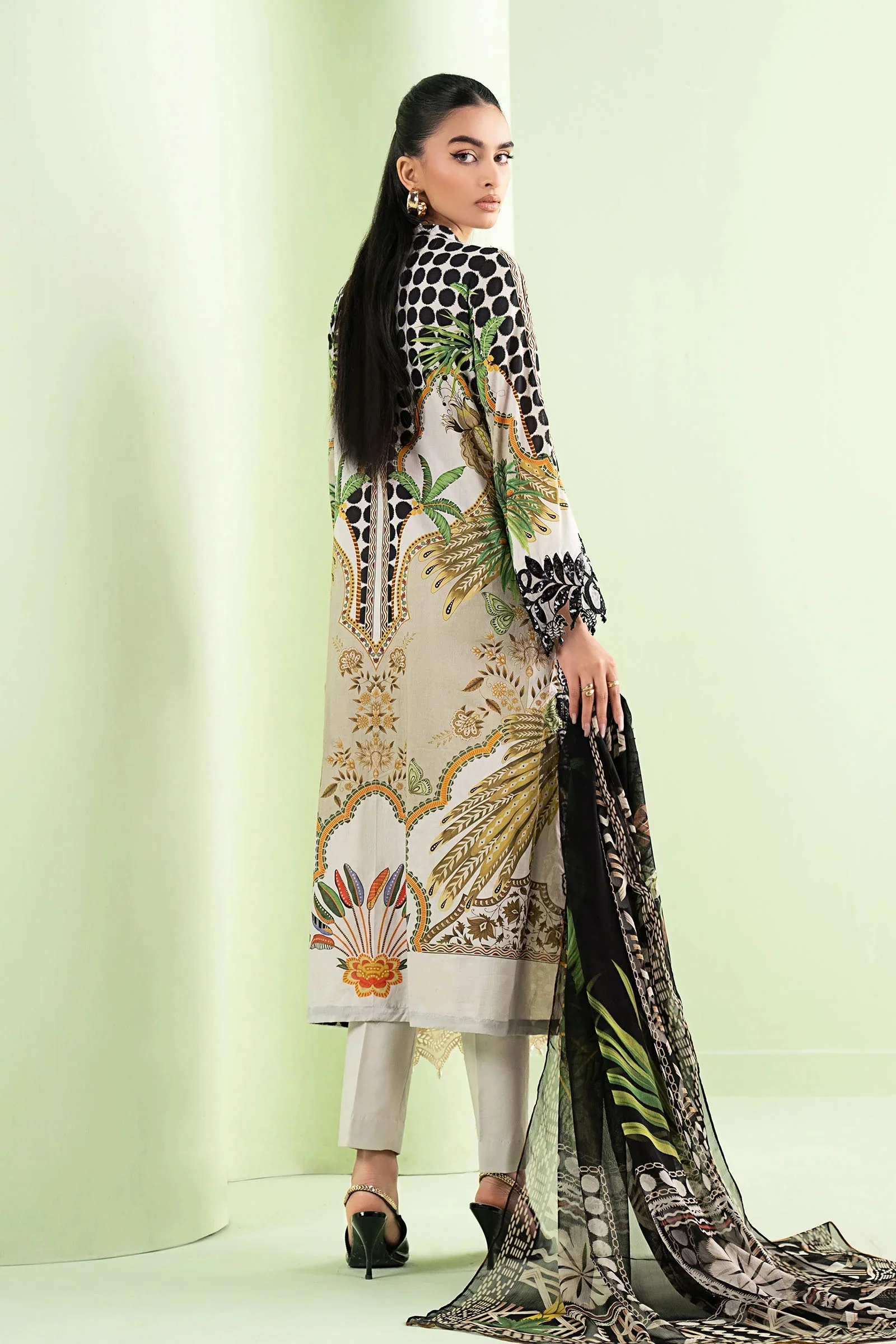 Maria.B - Luxury Lawn Embroidered Unstitched 3 Piece - MPS-2905 - Image 5
