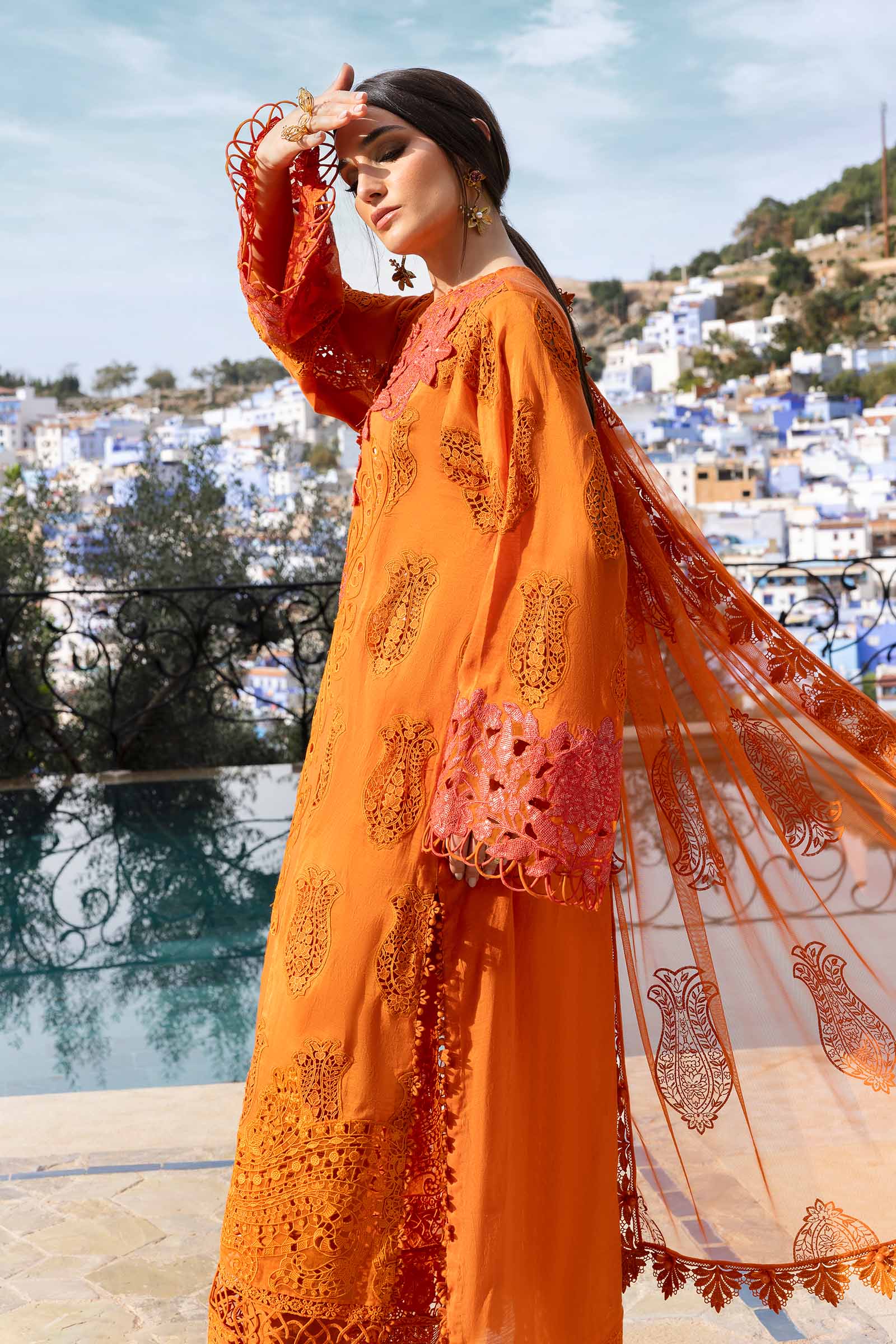 Maria.B Luxury Lawn Embroidered Unstitched D 2505-B Eid Collection - Image 2