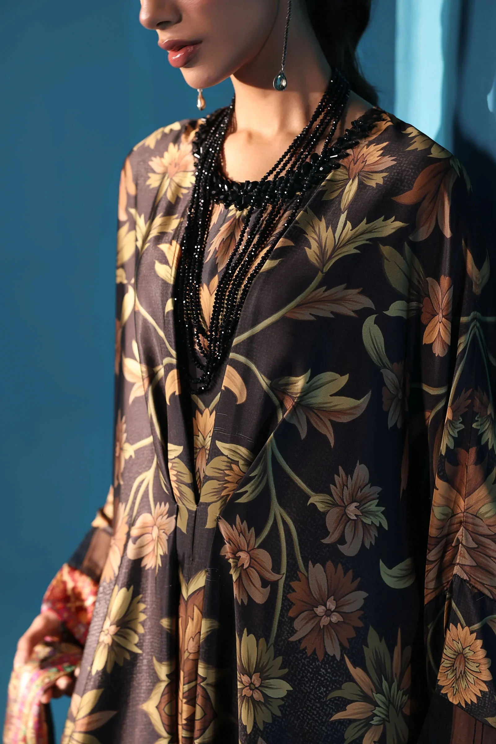 Maria.B Luxury Silk Embroidered Unstitched 3 Piece - MPS-W25-07 - Image 5