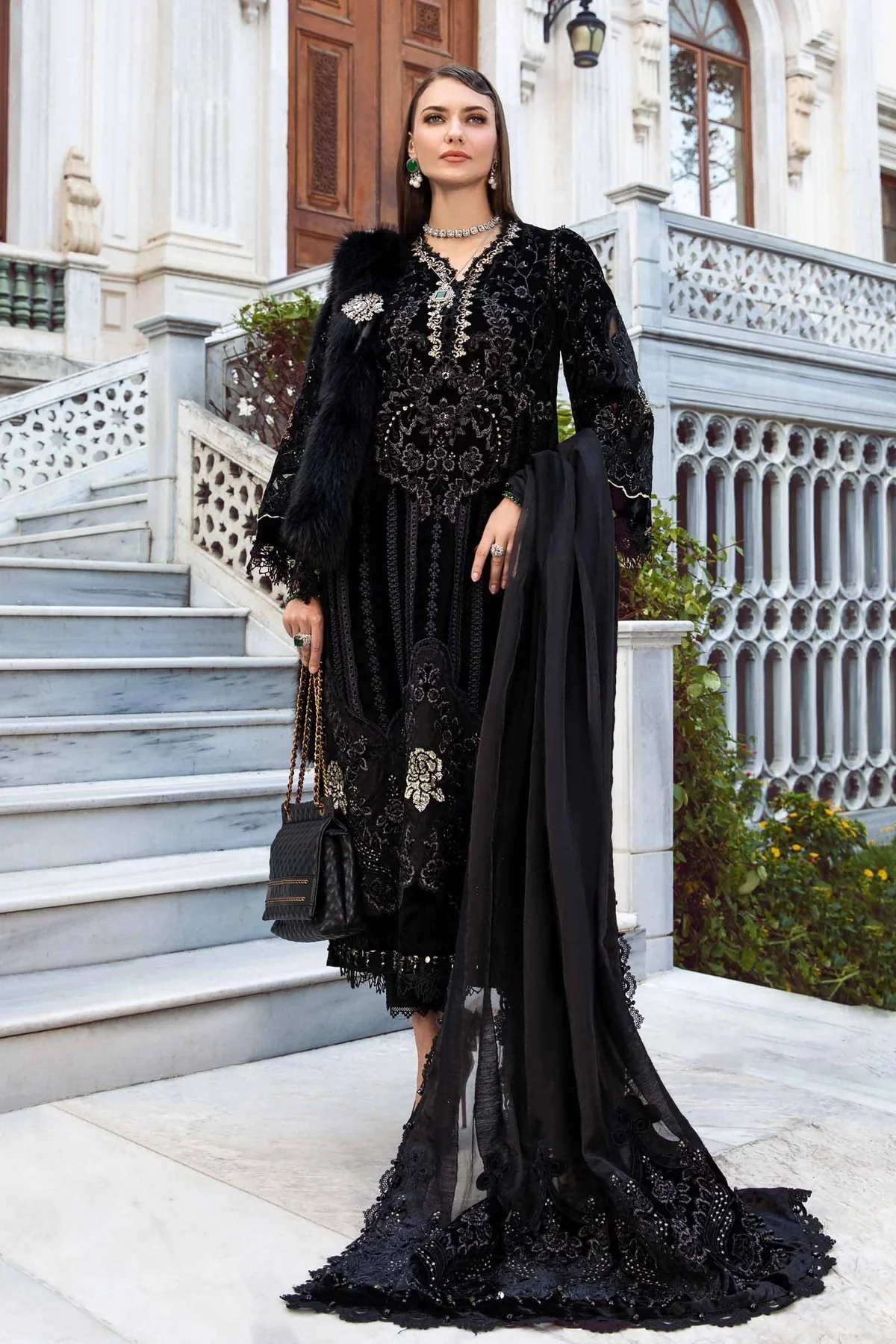 Maria.B Luxury Velvet Collection Unstitched Black & Gold D-1 - Image 3