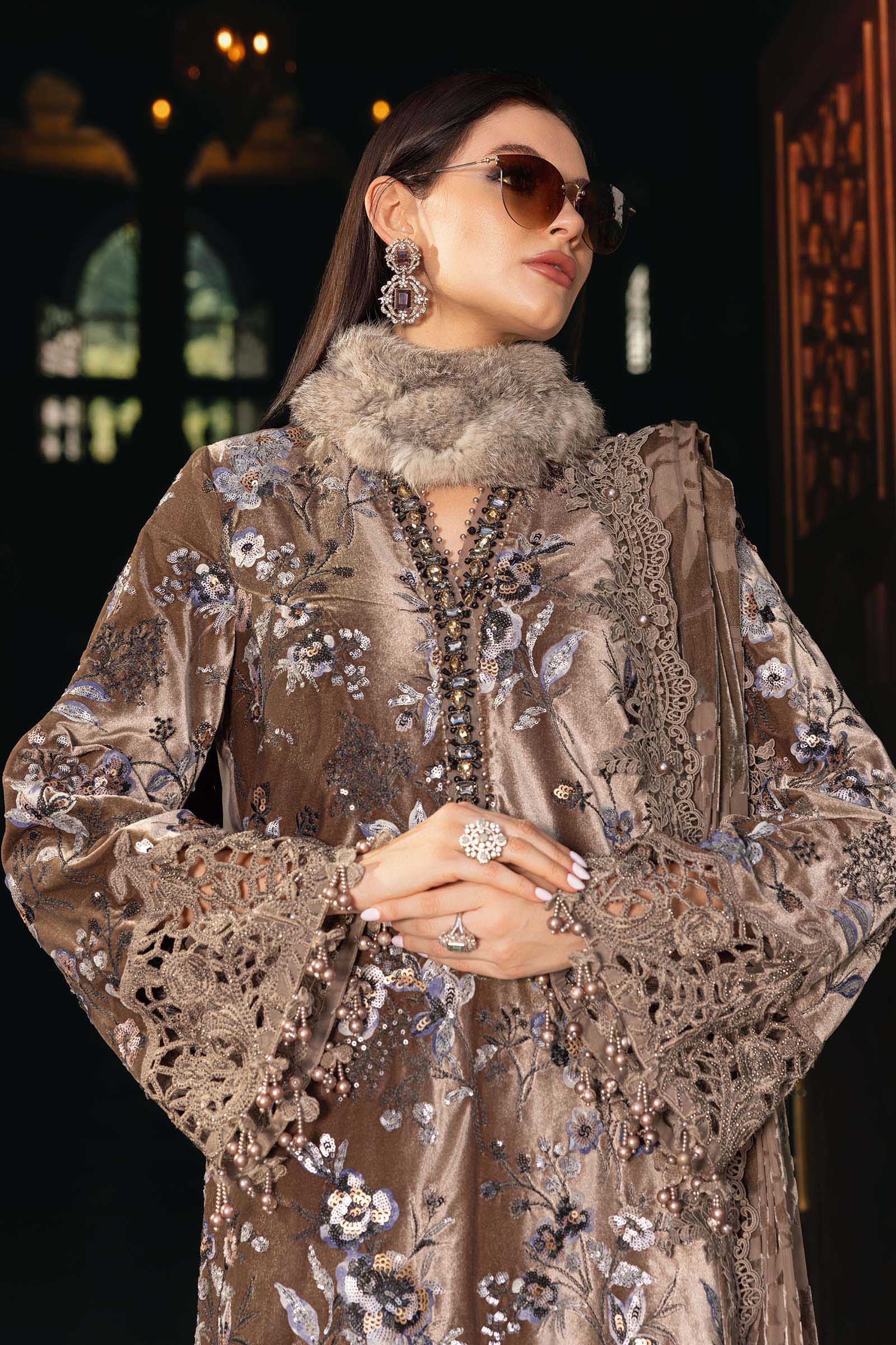 Maria.B Winter Luxe Embroidered Velvet Unstitched 3Pc Suit D-03 Palaichi Shawl - Image 6